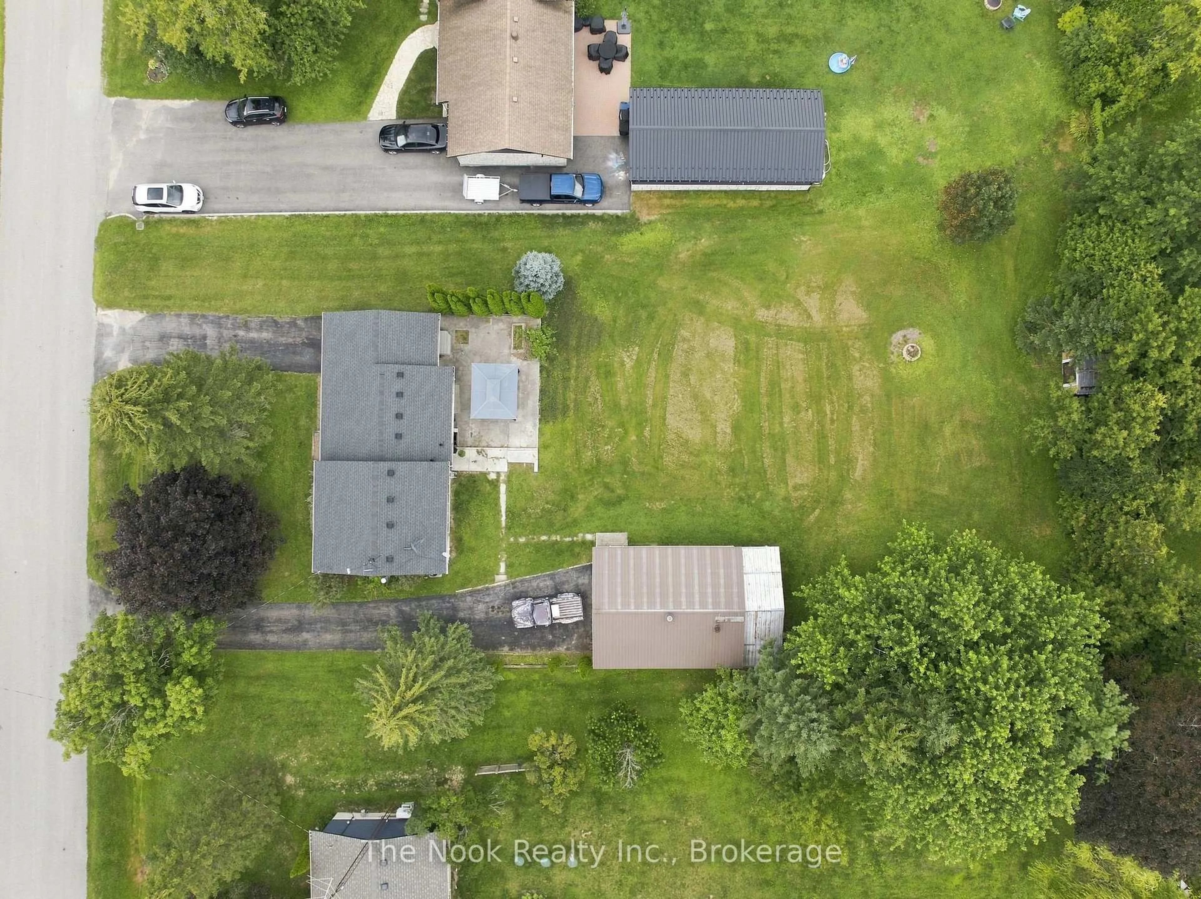A pic from outside/outdoor area/front of a property/back of a property/a pic from drone, street for 24 Cedar Ridge Dr, Kawartha Lakes Ontario L0C 1G0