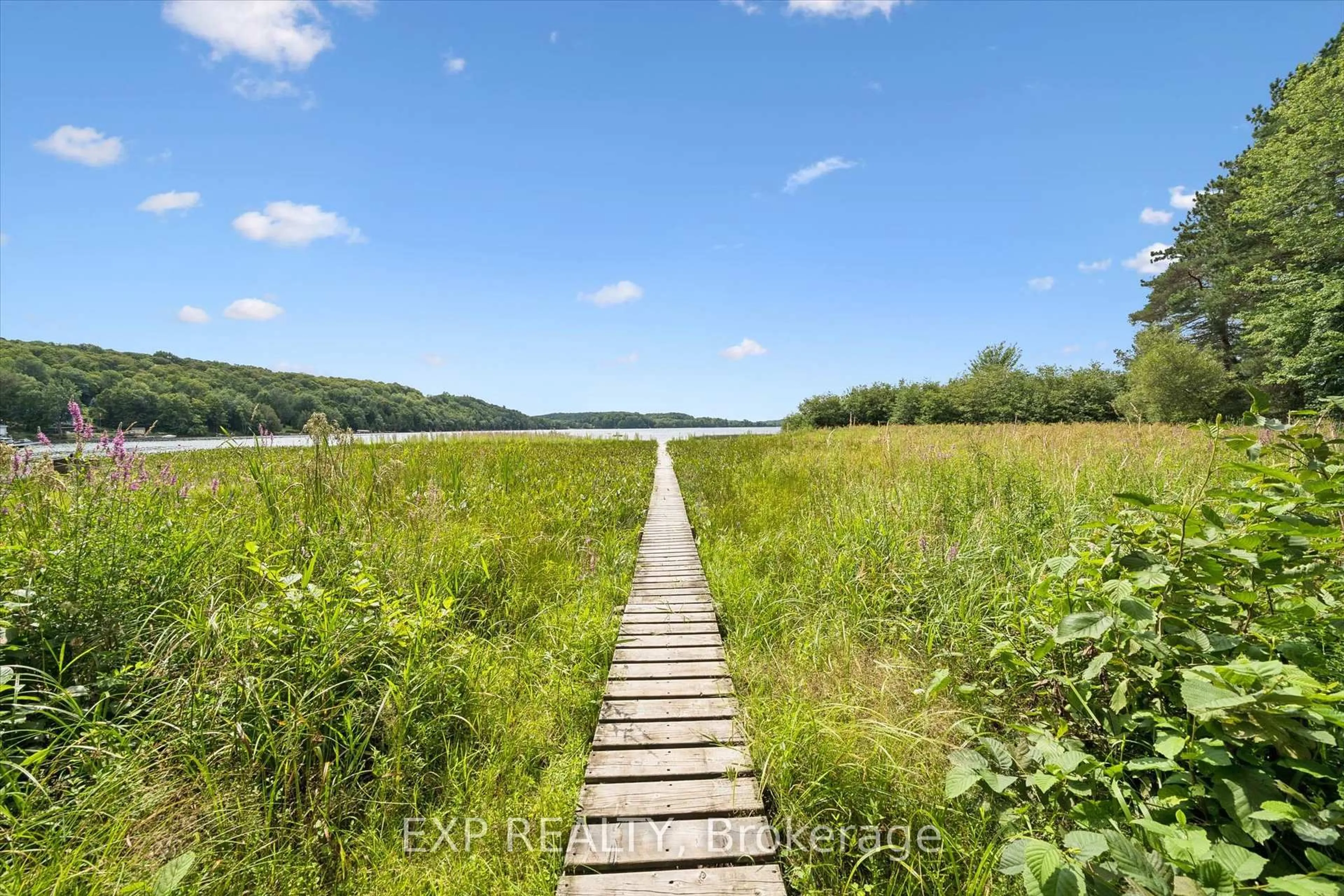 Stairs for 1039 Wonder Beach Rd, Muskoka Lakes Ontario P0B 1M0