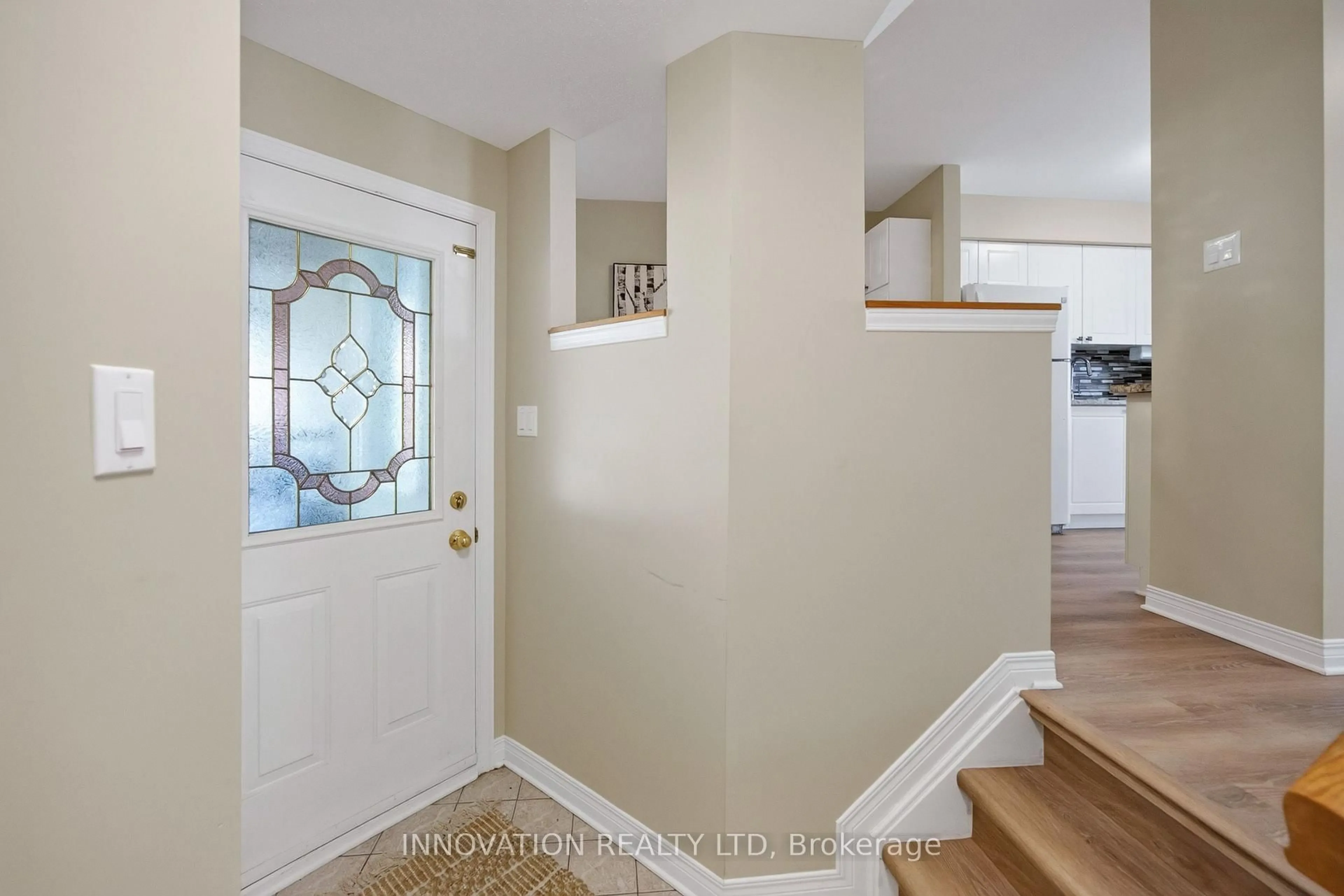 Indoor entryway for 6 Crampton Dr, Carleton Place Ontario K7C 4P9