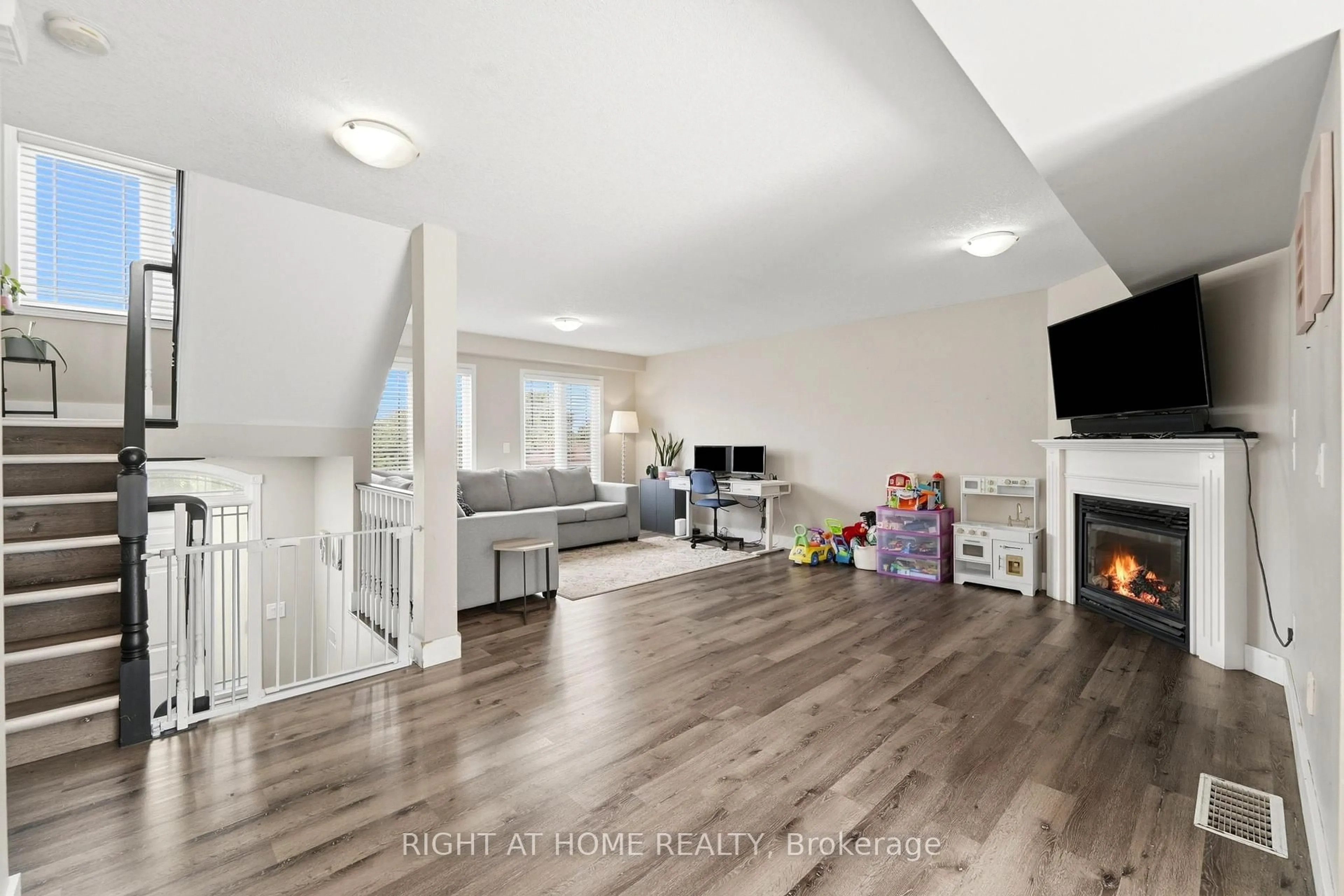 Living room with furniture, unknown for 65 Wellington South, Cambridge Ontario N1R 8N4