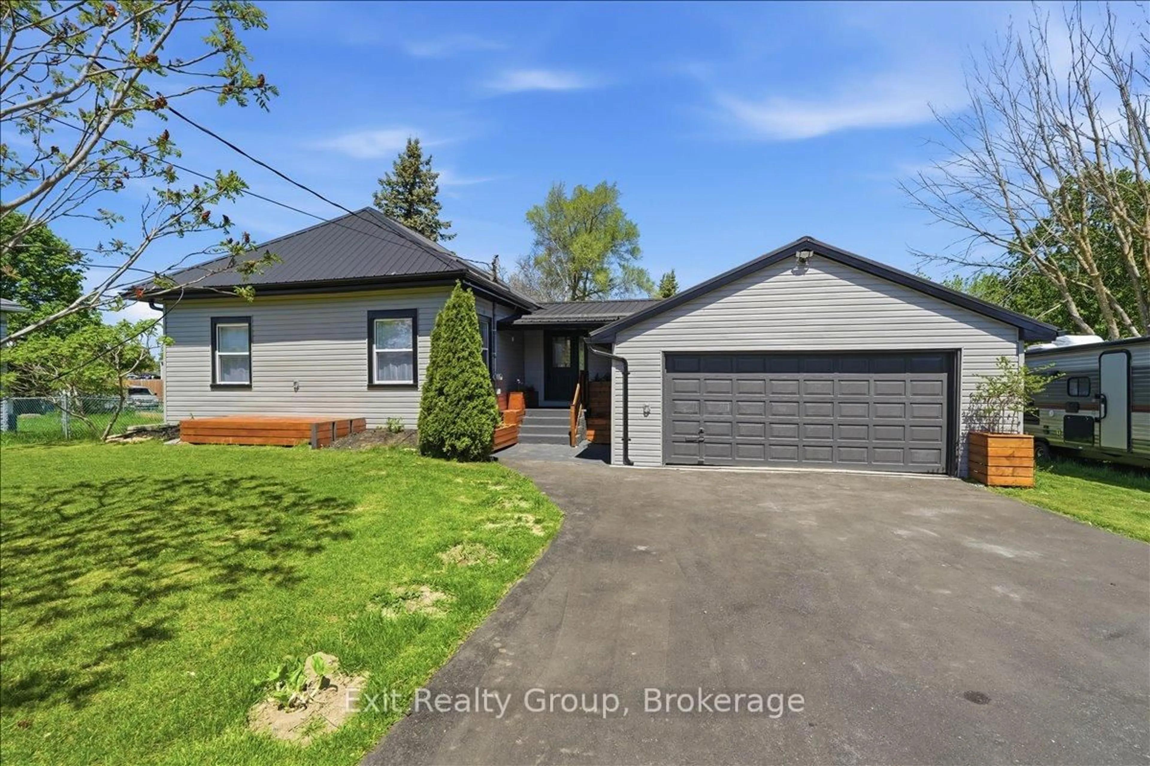 Unknown for 24 Wilkins St, Belleville Ontario K8P 1P1