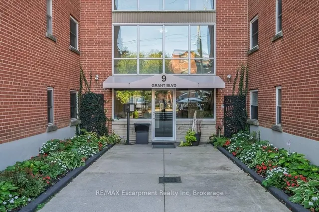 9 Grant Blvd #201, Hamilton 2