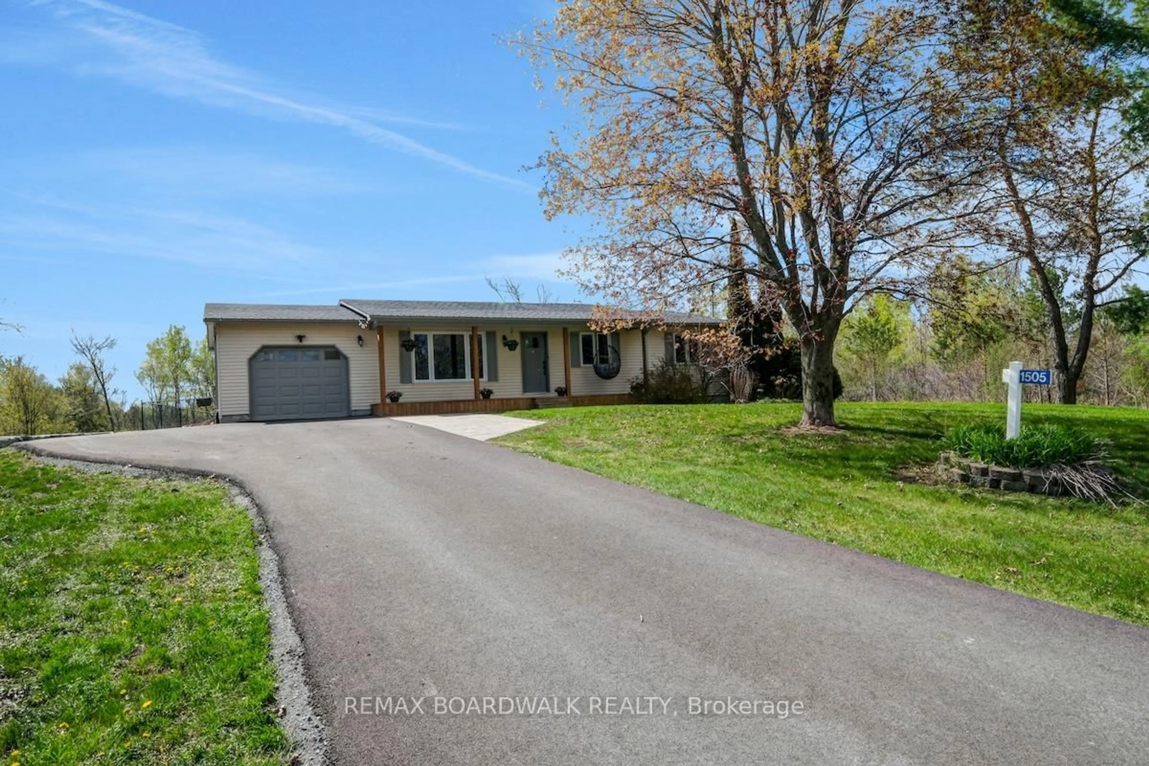 A pic from outside/outdoor area/front of a property/back of a property/a pic from drone, street for 1505 7th Line, Carleton Place Ontario K7C 3P2