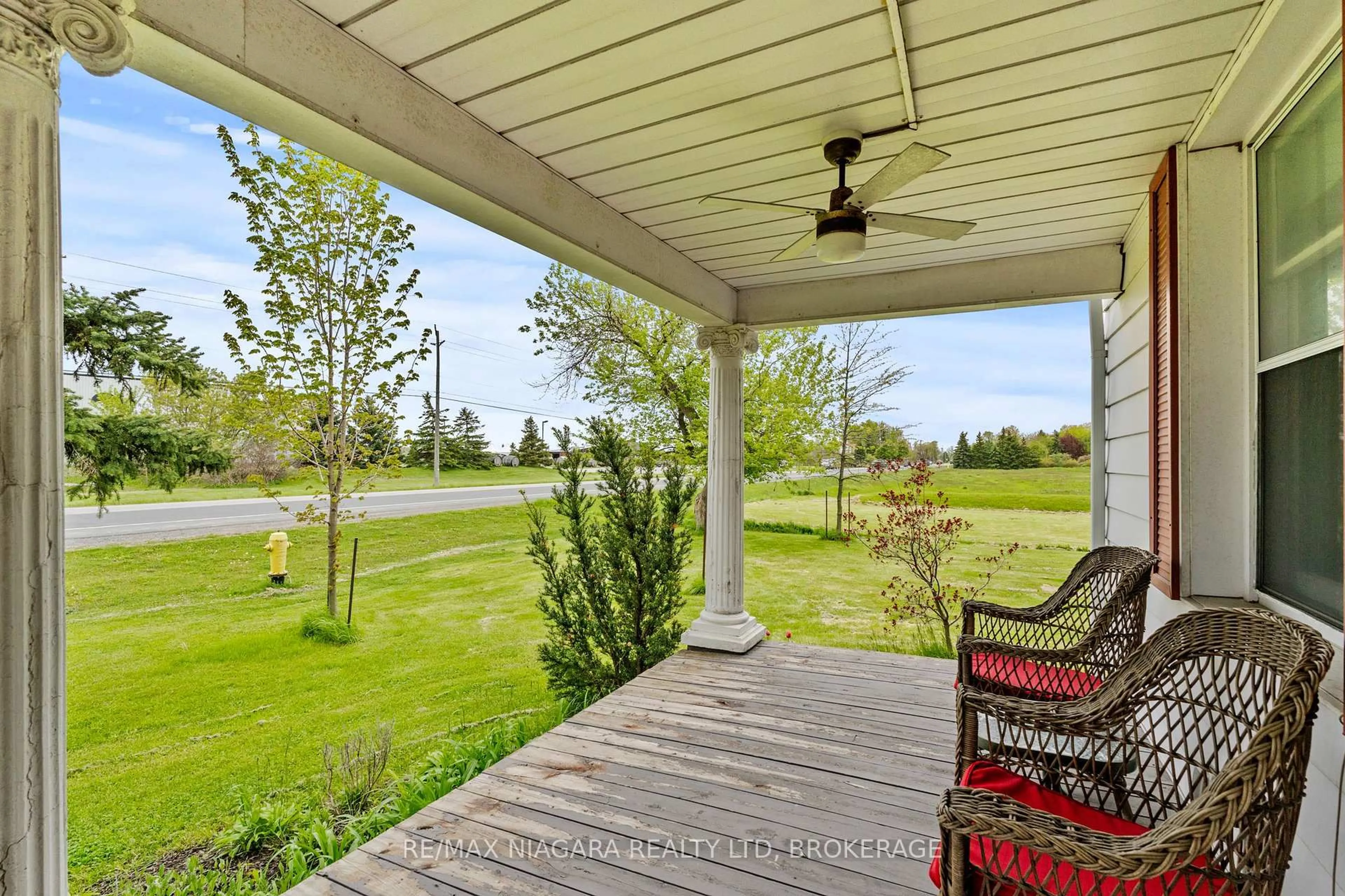 Patio, water/lake/river/ocean view for 1068 Niagara Stone Rd, Niagara-on-the-Lake Ontario L0S 1J0