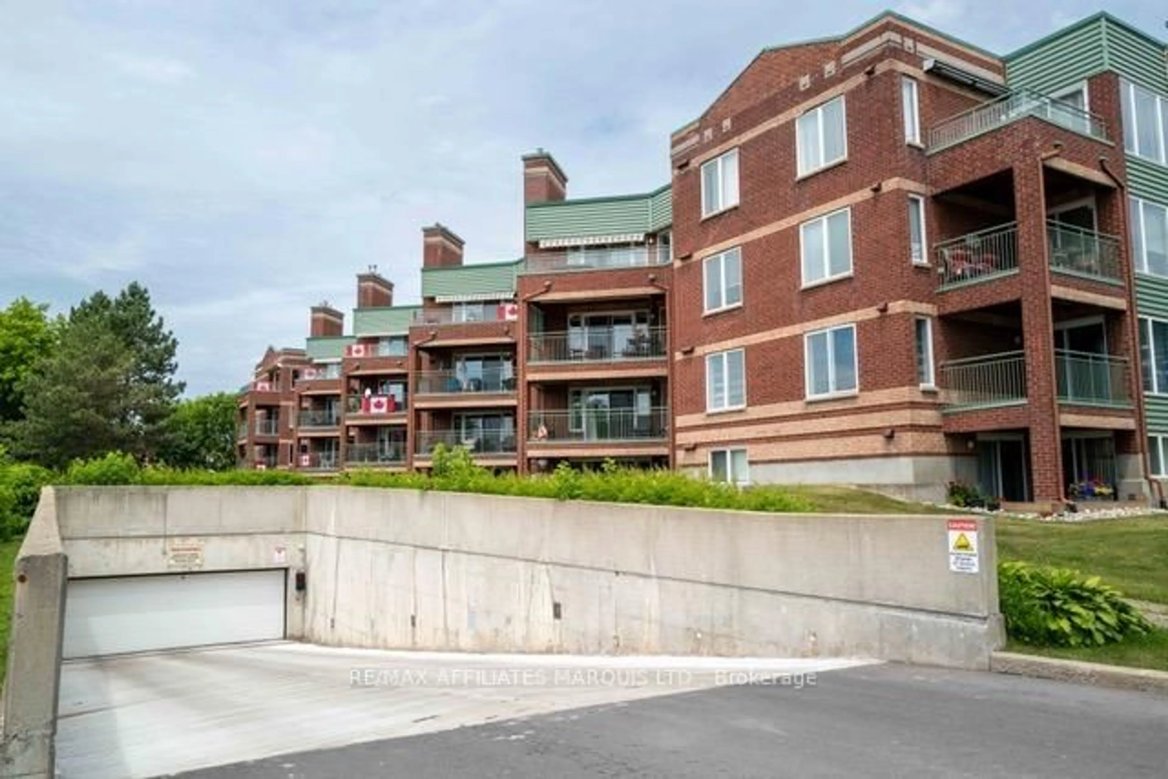 Unknown for 121 Water St #312, Cornwall Ontario K6J 5T8