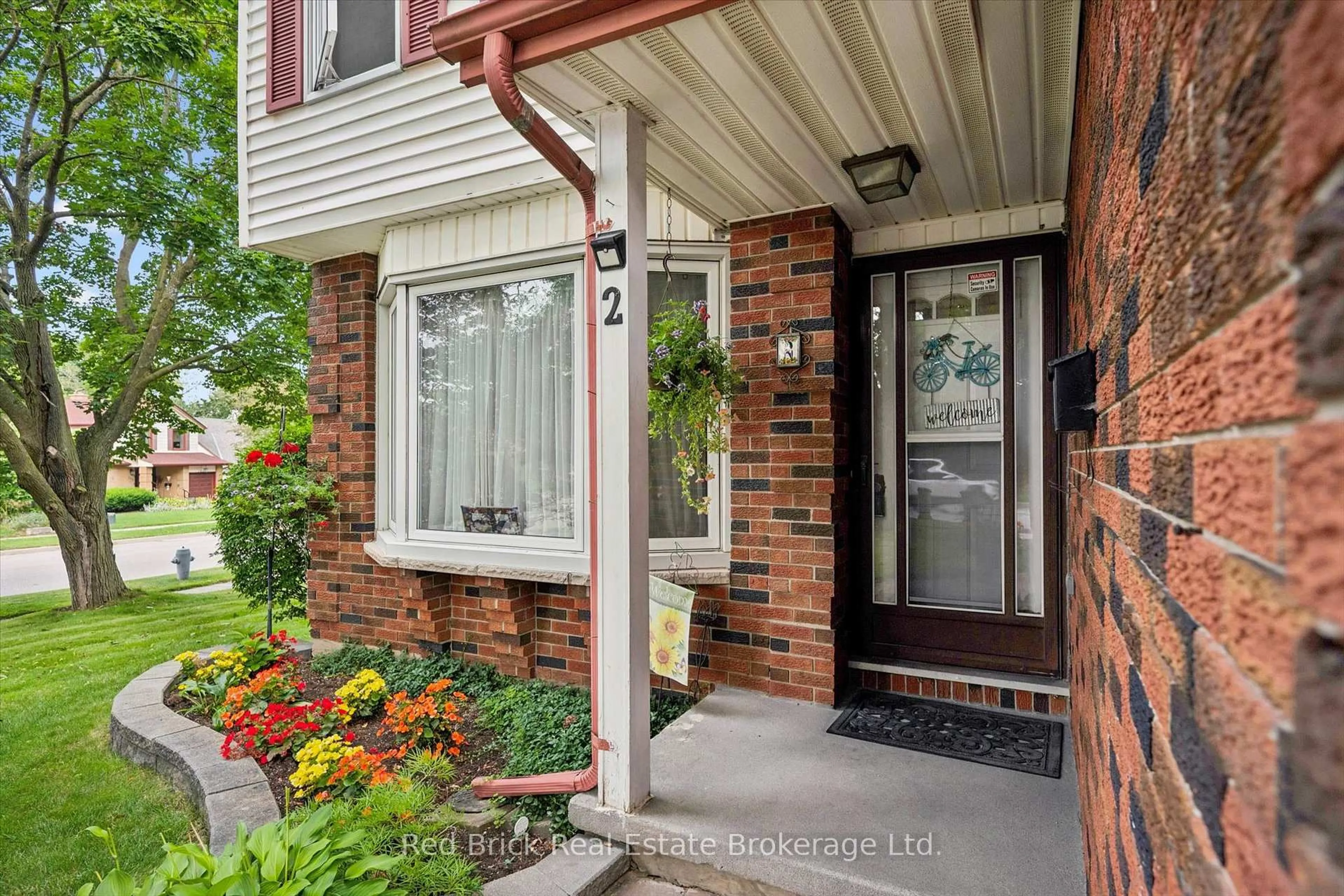 Indoor entryway for 2 Woodborough Rd, Guelph Ontario N1G 3K5