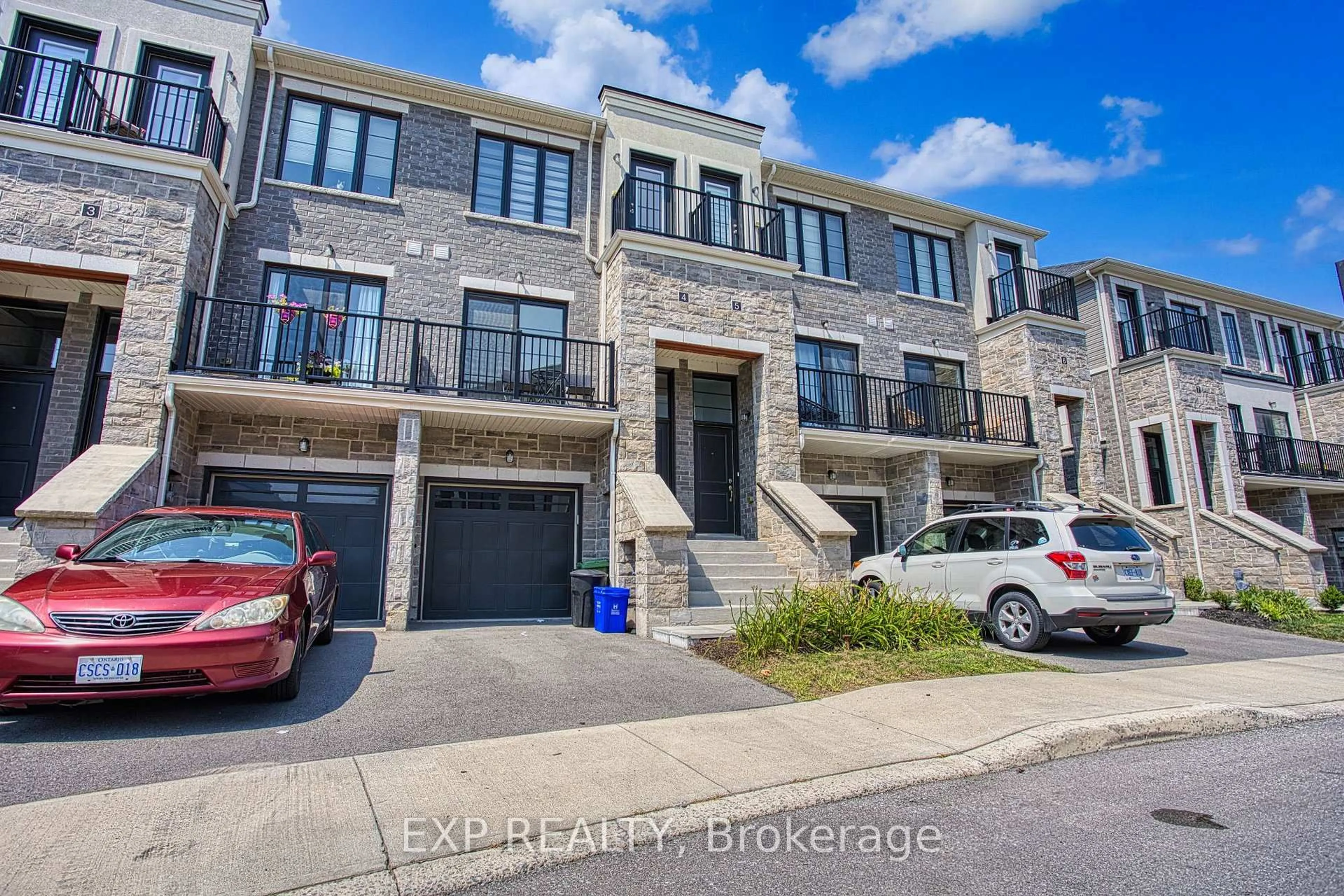 A pic from outside/outdoor area/front of a property/back of a property/a pic from drone, street for 383 Dundas St #4, Hamilton Ontario L8B 1X6