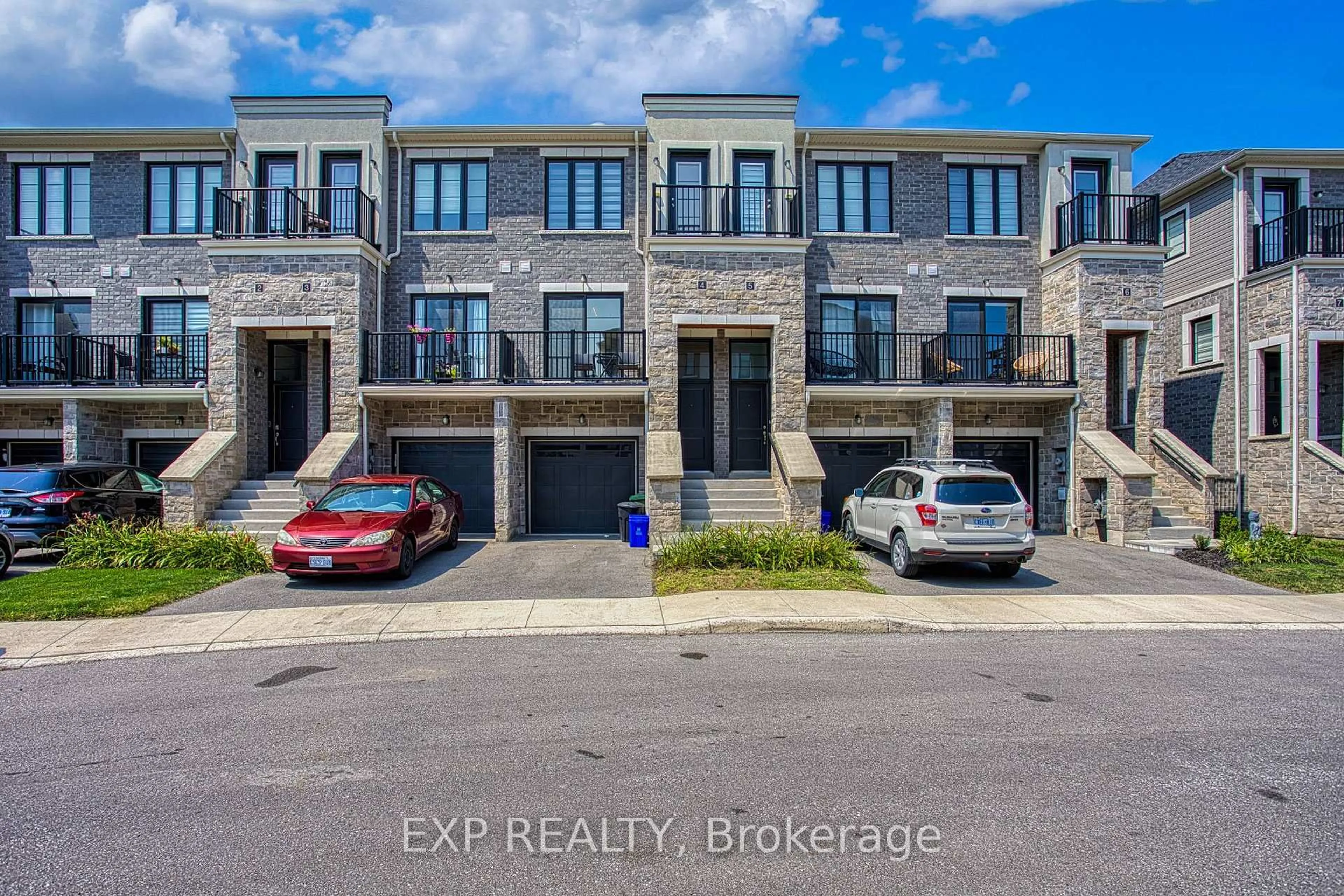 A pic from outside/outdoor area/front of a property/back of a property/a pic from drone, street for 383 Dundas St #4, Hamilton Ontario L8B 1X6