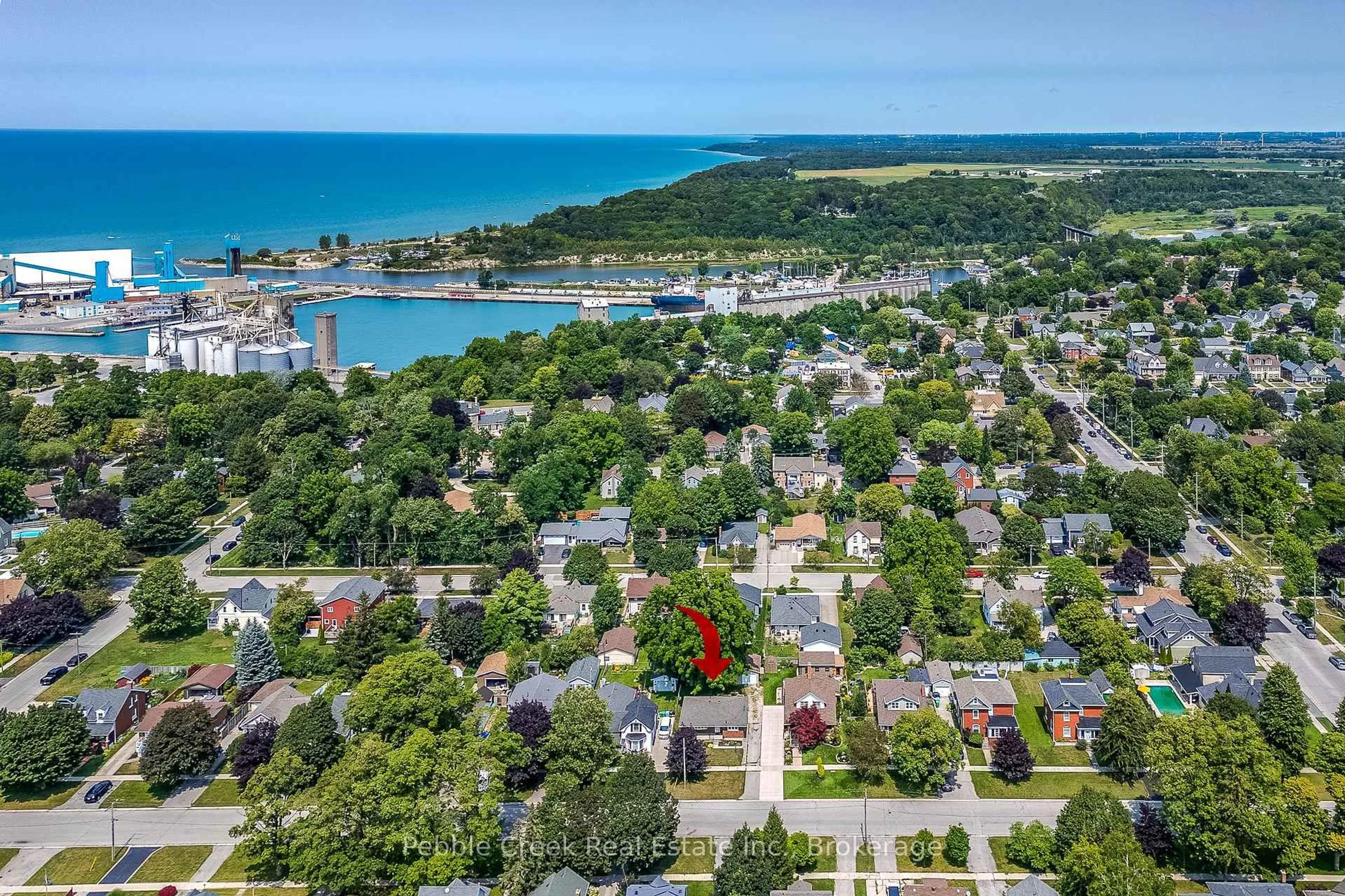 A pic from outside/outdoor area/front of a property/back of a property/a pic from drone, water/lake/river/ocean view for 172 Elgin Ave, Goderich Ontario N7A 2E6