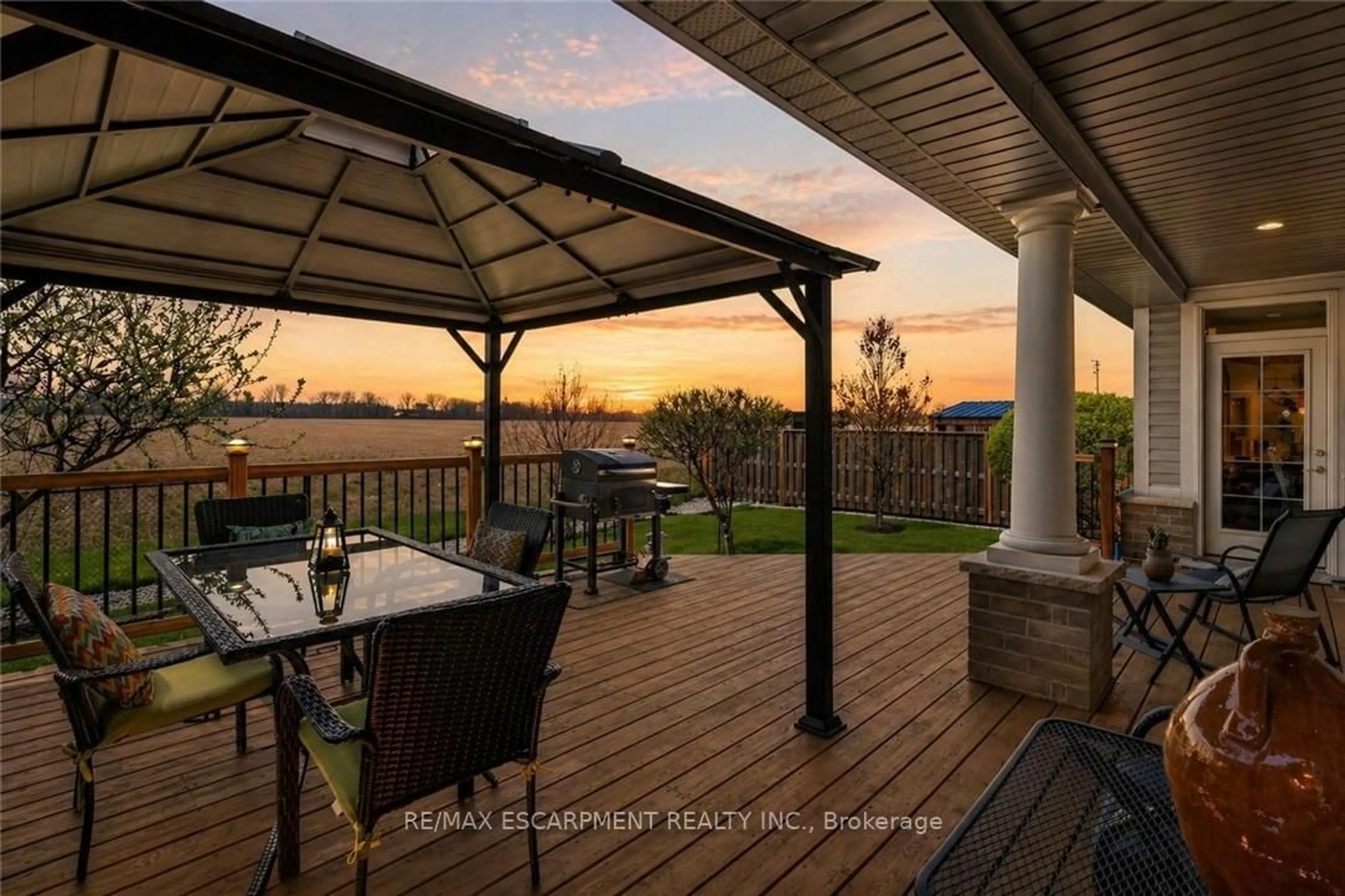 Patio, water/lake/river/ocean view for 58 Forestview Crt, West Lincoln Ontario L0R 2A0