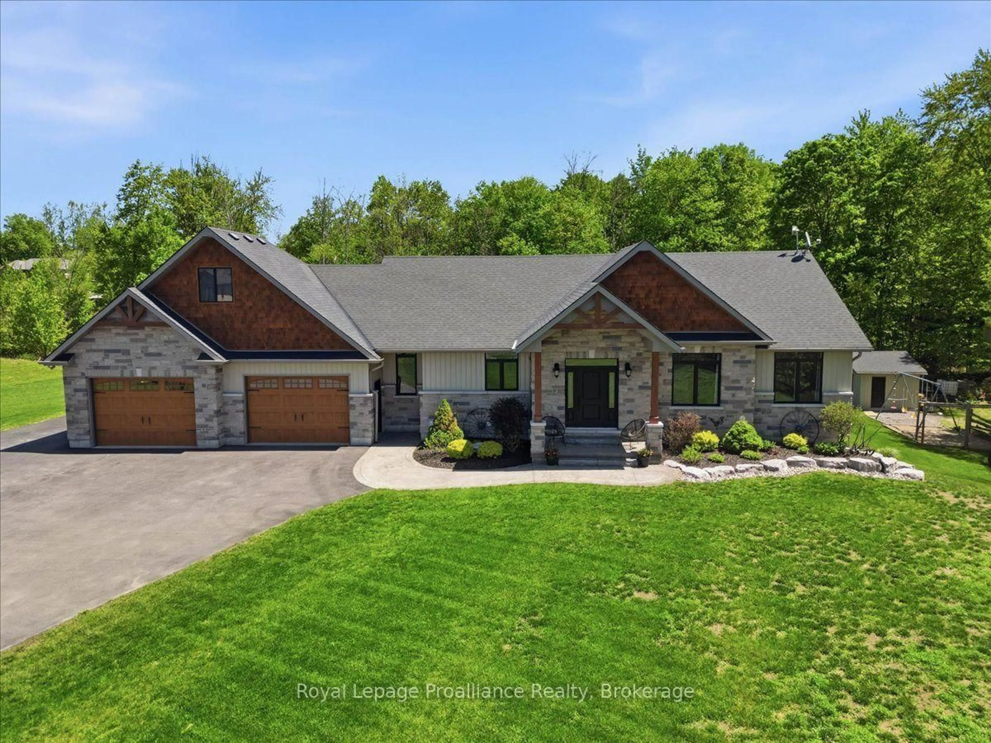 A pic from outside/outdoor area/front of a property/back of a property/a pic from drone, street for 63 Hiddenvalley Dr, Belleville Ontario K0K 2V0