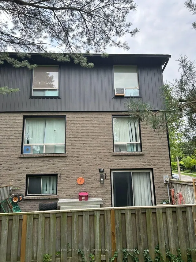 757 Berkshire Dr, London South 3