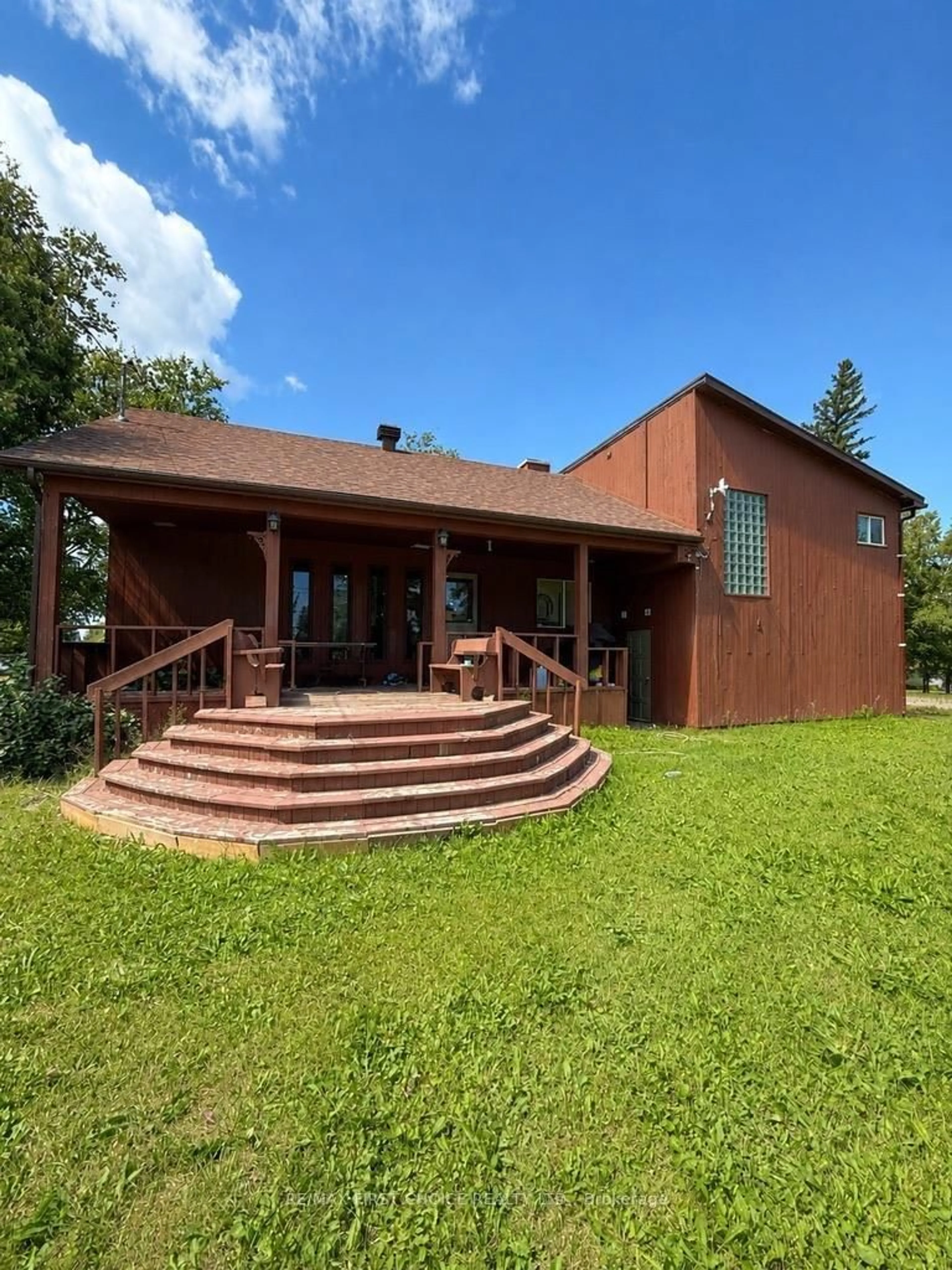 Unknown for 109-111 Hillcrest Rd, Greenstone Ontario P0T 2A0