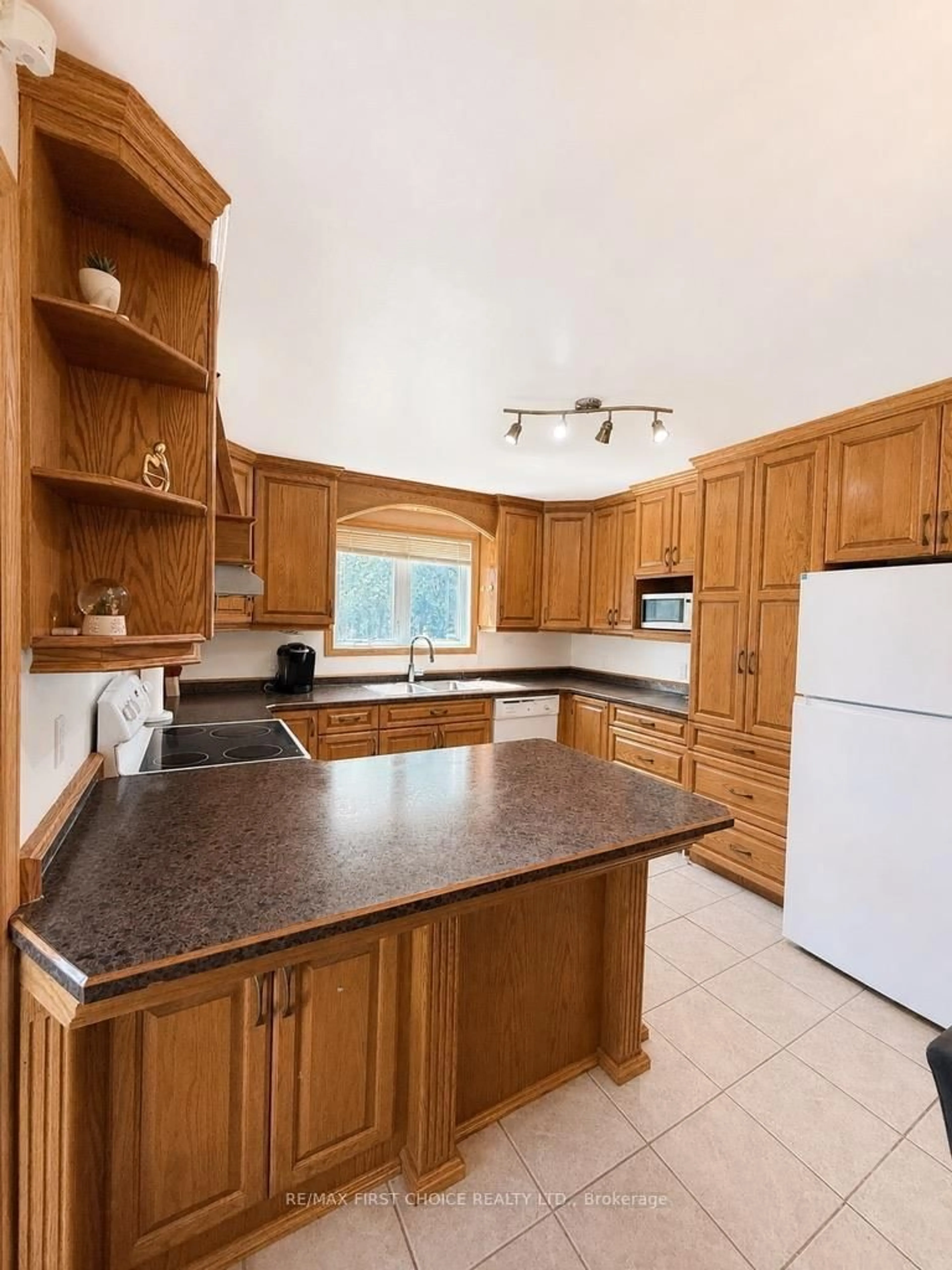 Standard kitchen, ceramic/tile floor for 109-111 Hillcrest Rd, Greenstone Ontario P0T 2A0