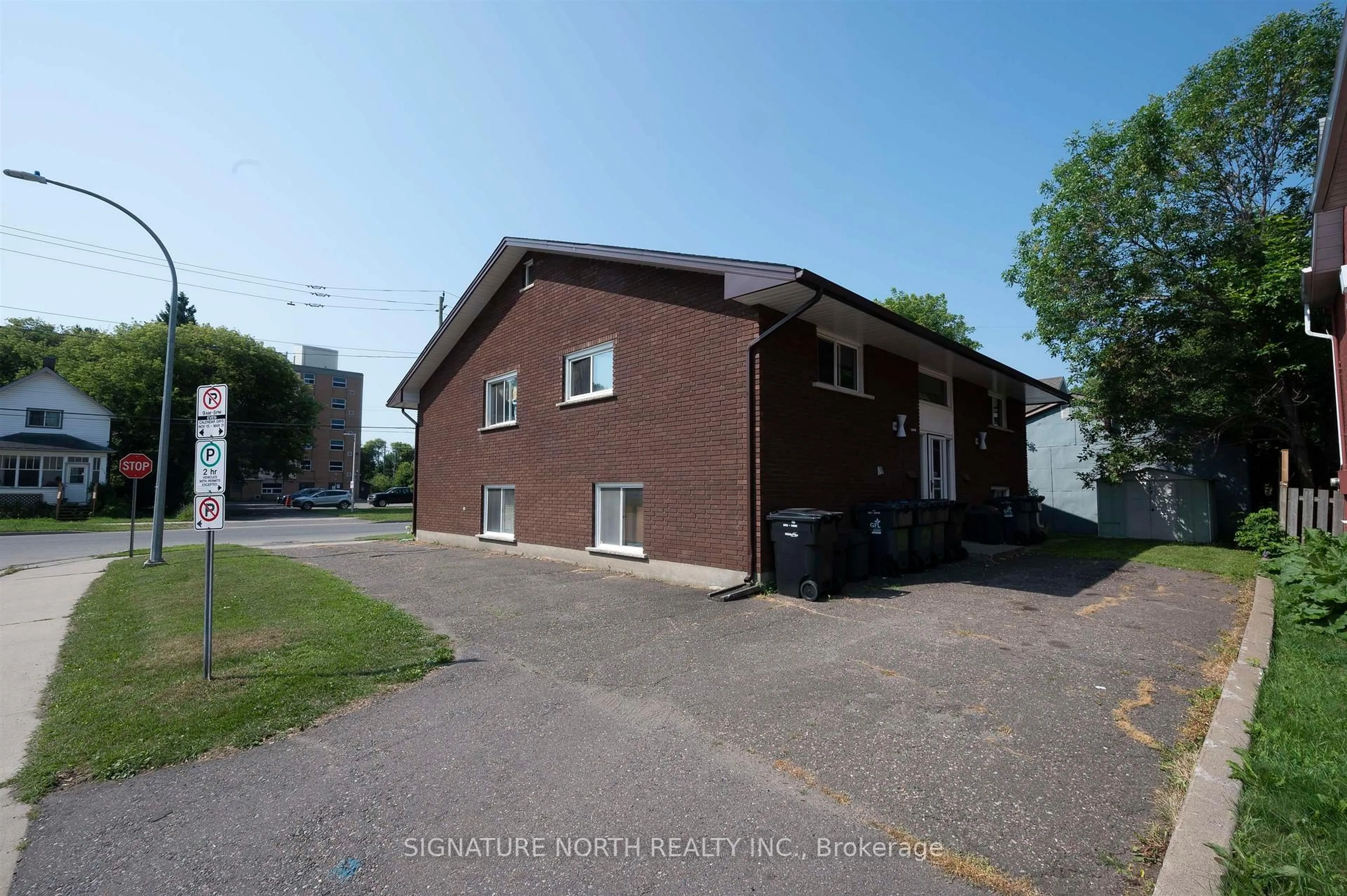 A pic from outside/outdoor area/front of a property/back of a property/a pic from drone, building for 1103 Donald Street East, Thunder Bay Ontario P7E 5V9