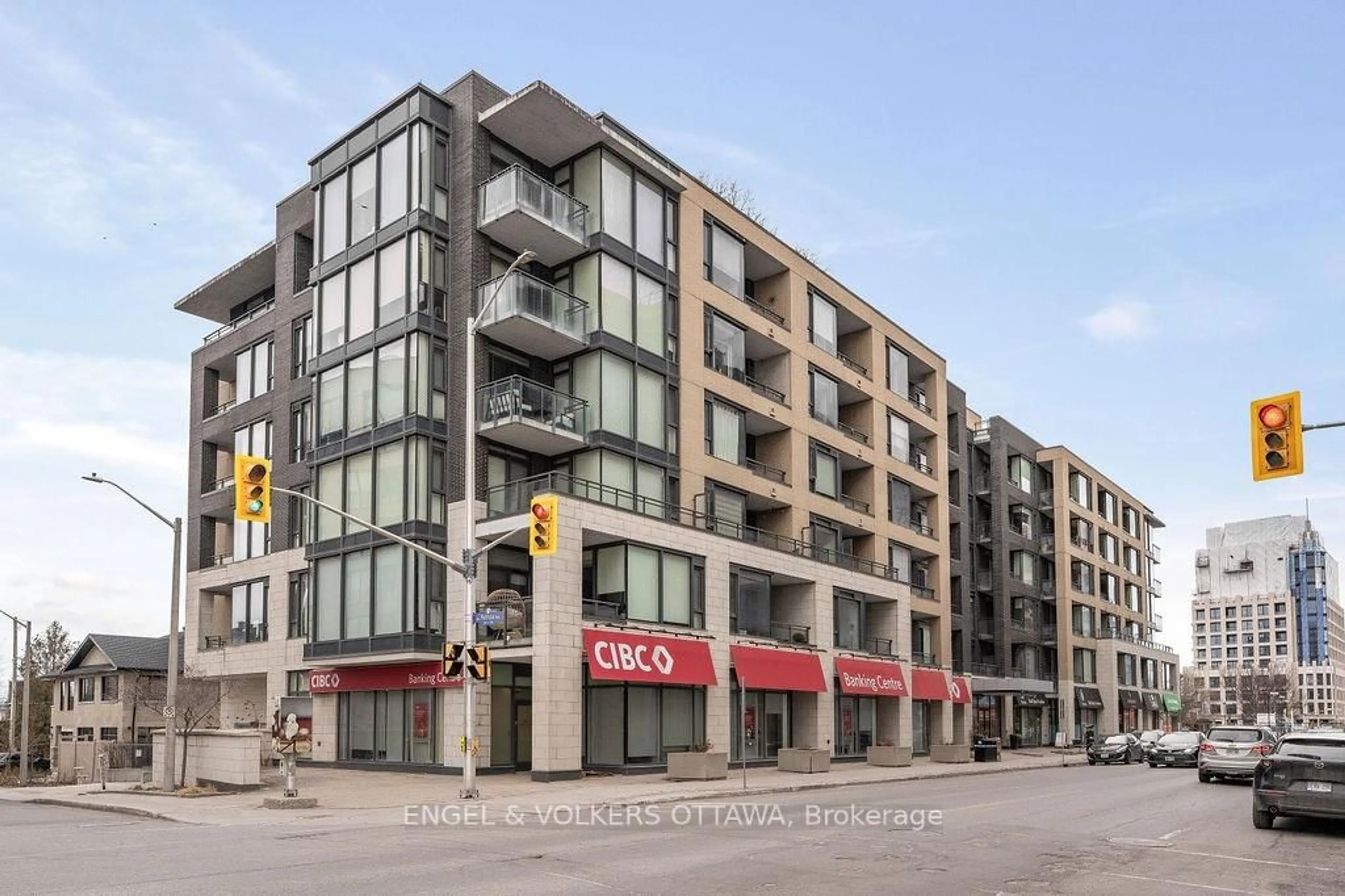 Patio, building for 101 Richmond Rd #418, Ottawa Ontario K1Z 0A6