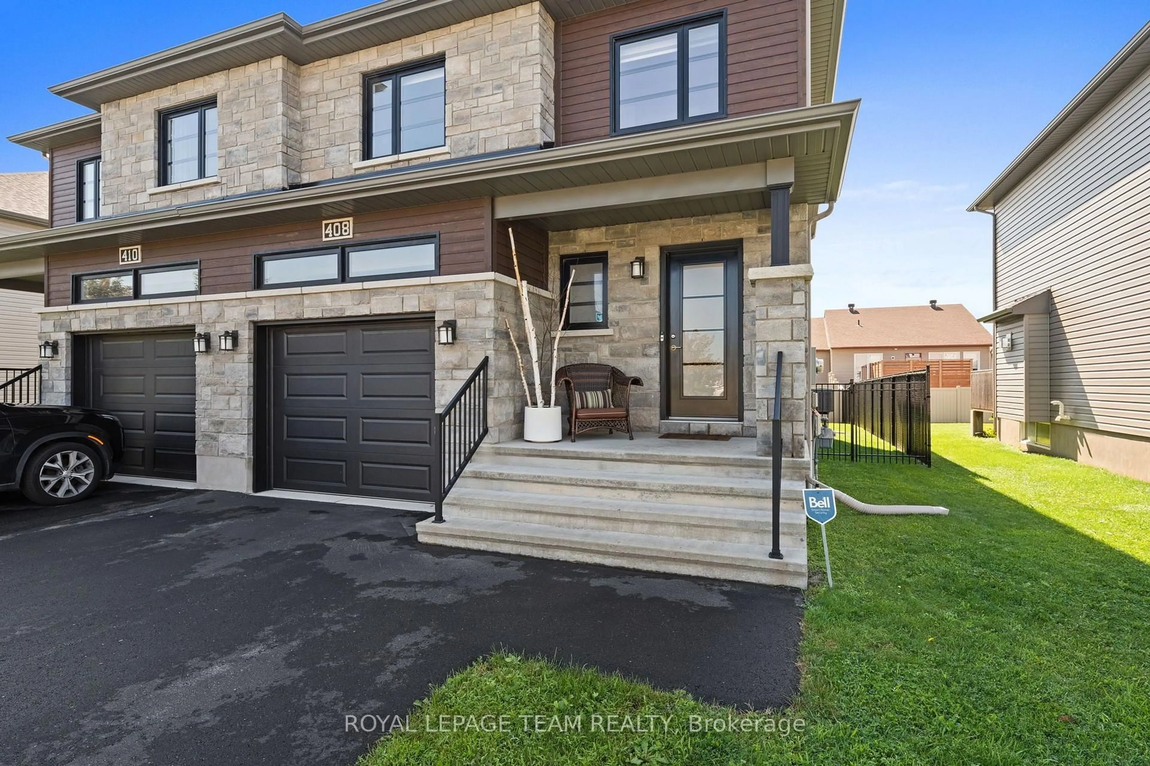 Home with brick exterior material, street for 408 Twilight Ave, Russell Ontario K4R 0E7