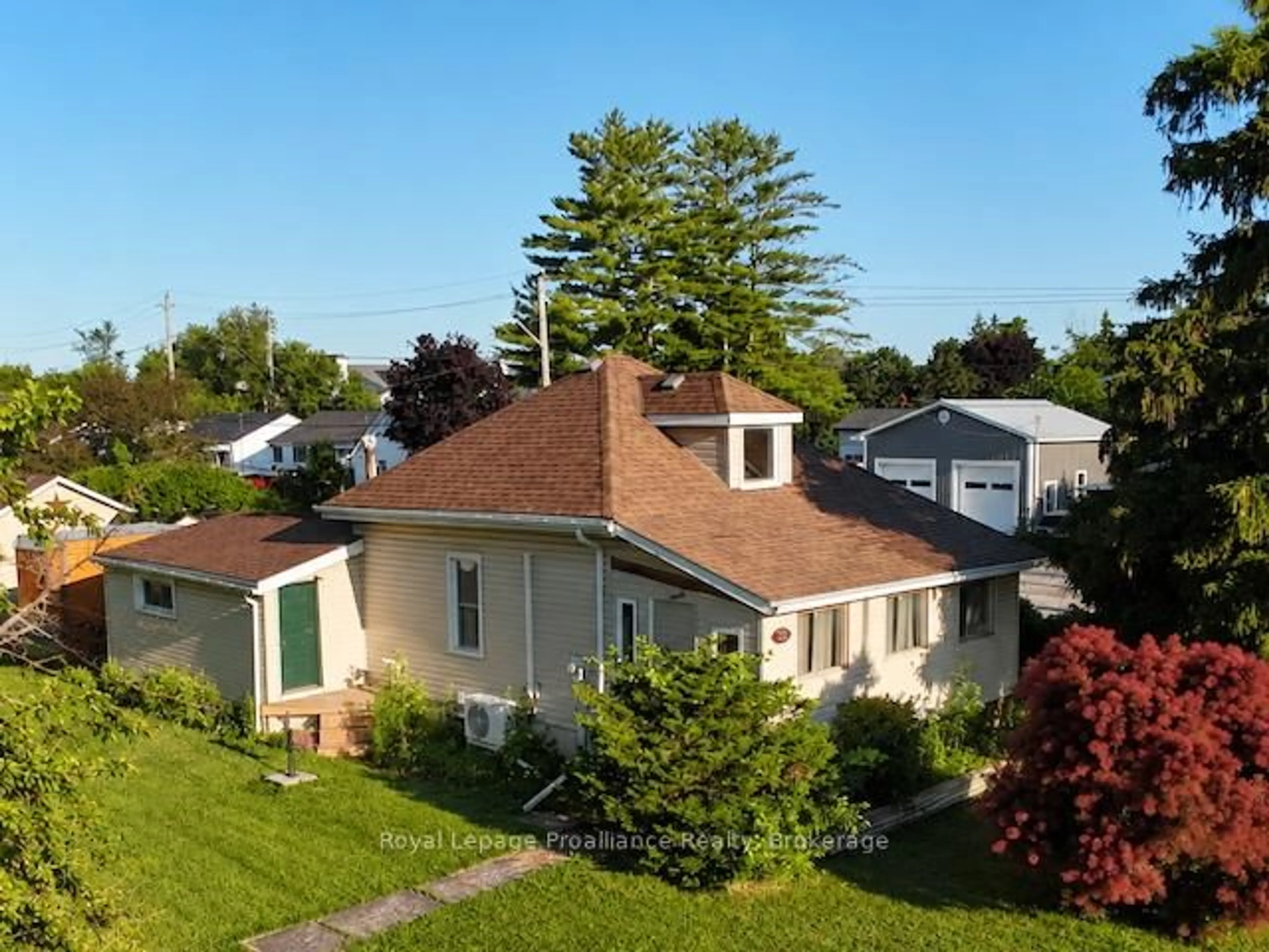 A pic from outside/outdoor area/front of a property/back of a property/a pic from drone, unknown for 252 Sidney St, Quinte West Ontario K8V 2T4