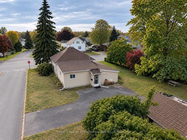 252 Sidney St, Quinte West 2