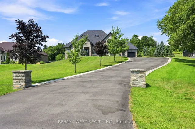 9450 Wellington Road 124, Erin 2