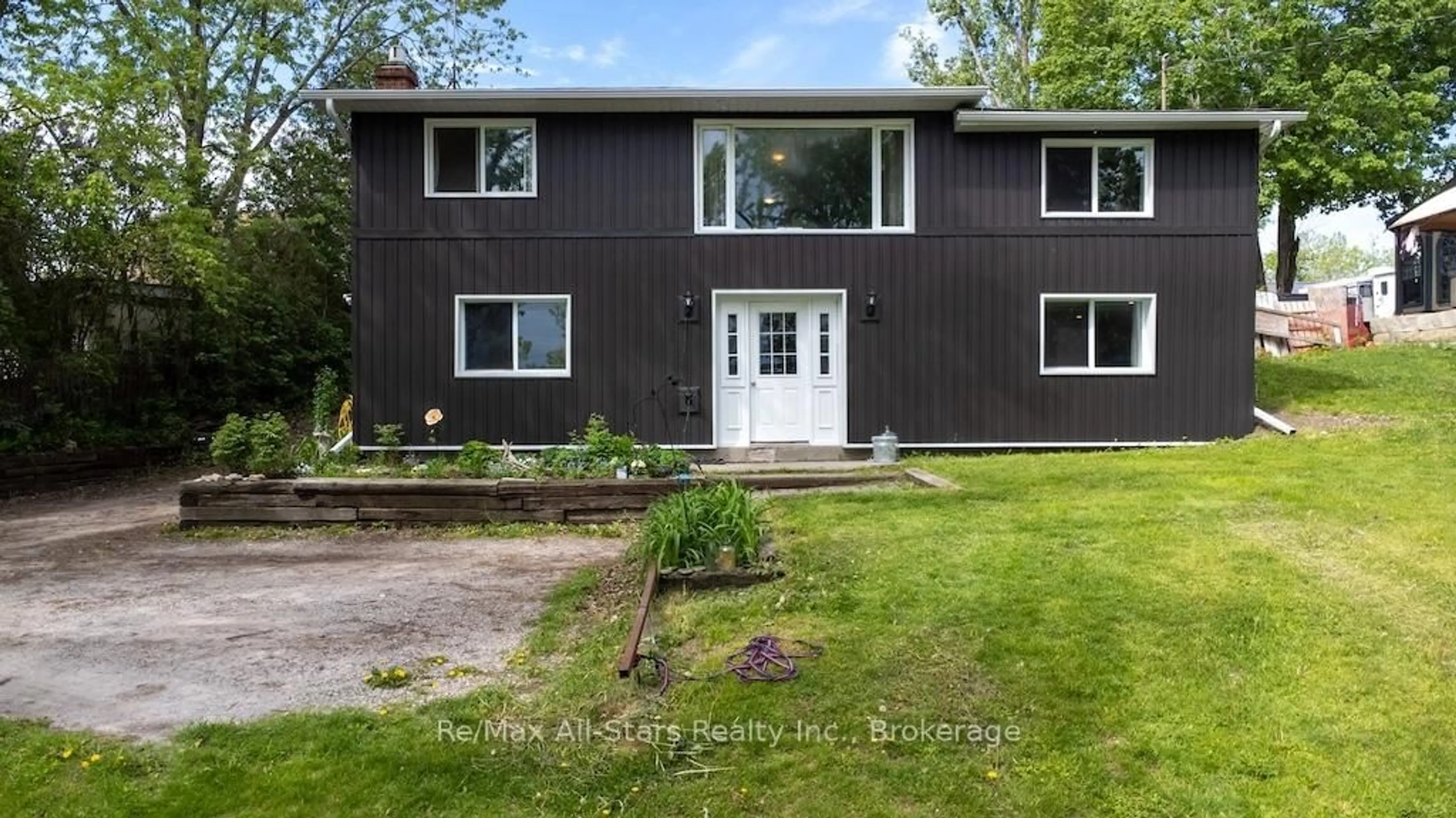 Home with vinyl exterior material, street for 9 Riverside Dr, Kawartha Lakes Ontario K9V 0H6