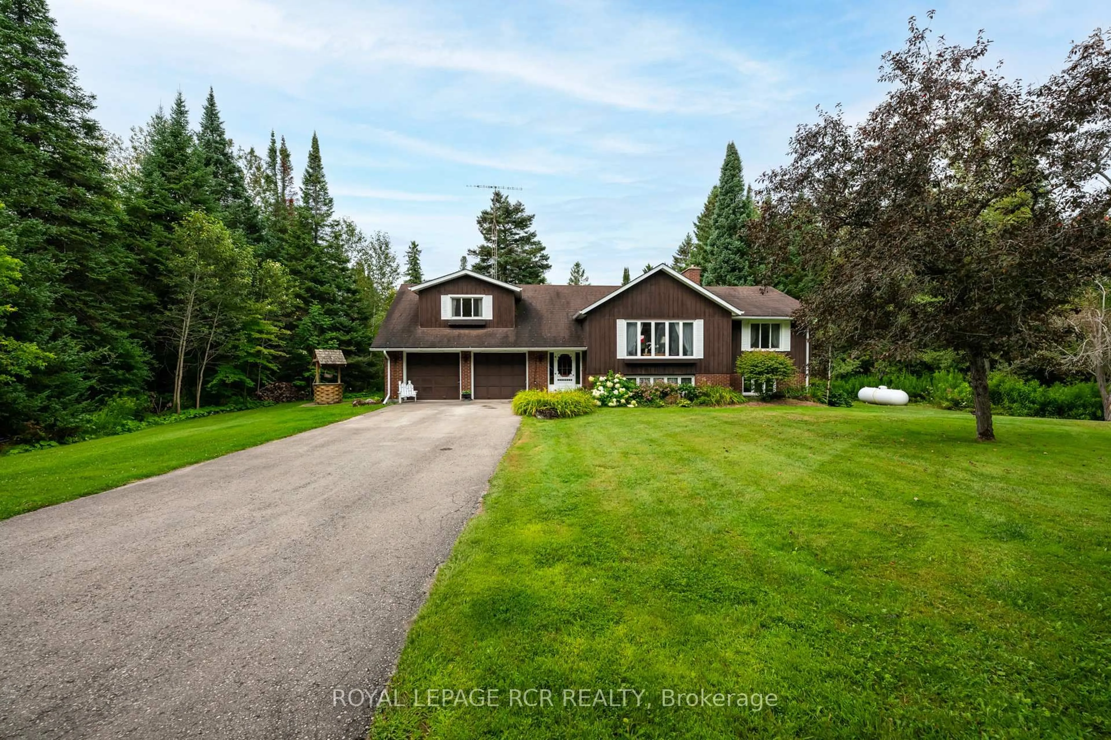 A pic from outside/outdoor area/front of a property/back of a property/a pic from drone, unknown for 431438 19th Line, East Garafraxa Ontario L9W 7E5