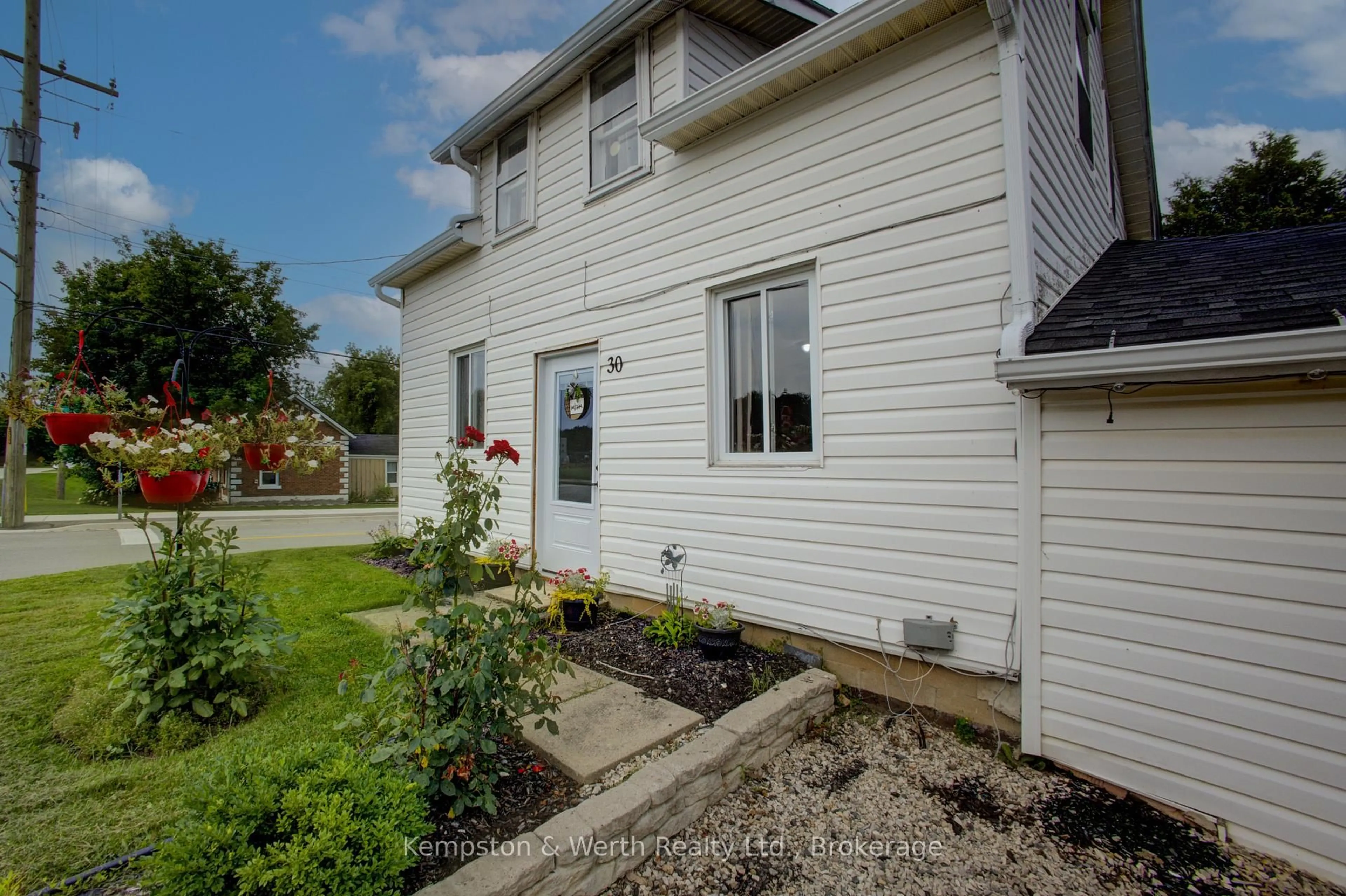 A pic from outside/outdoor area/front of a property/back of a property/a pic from drone, unknown for 30 Campbell St St, Grey Highlands Ontario N0C 1E0