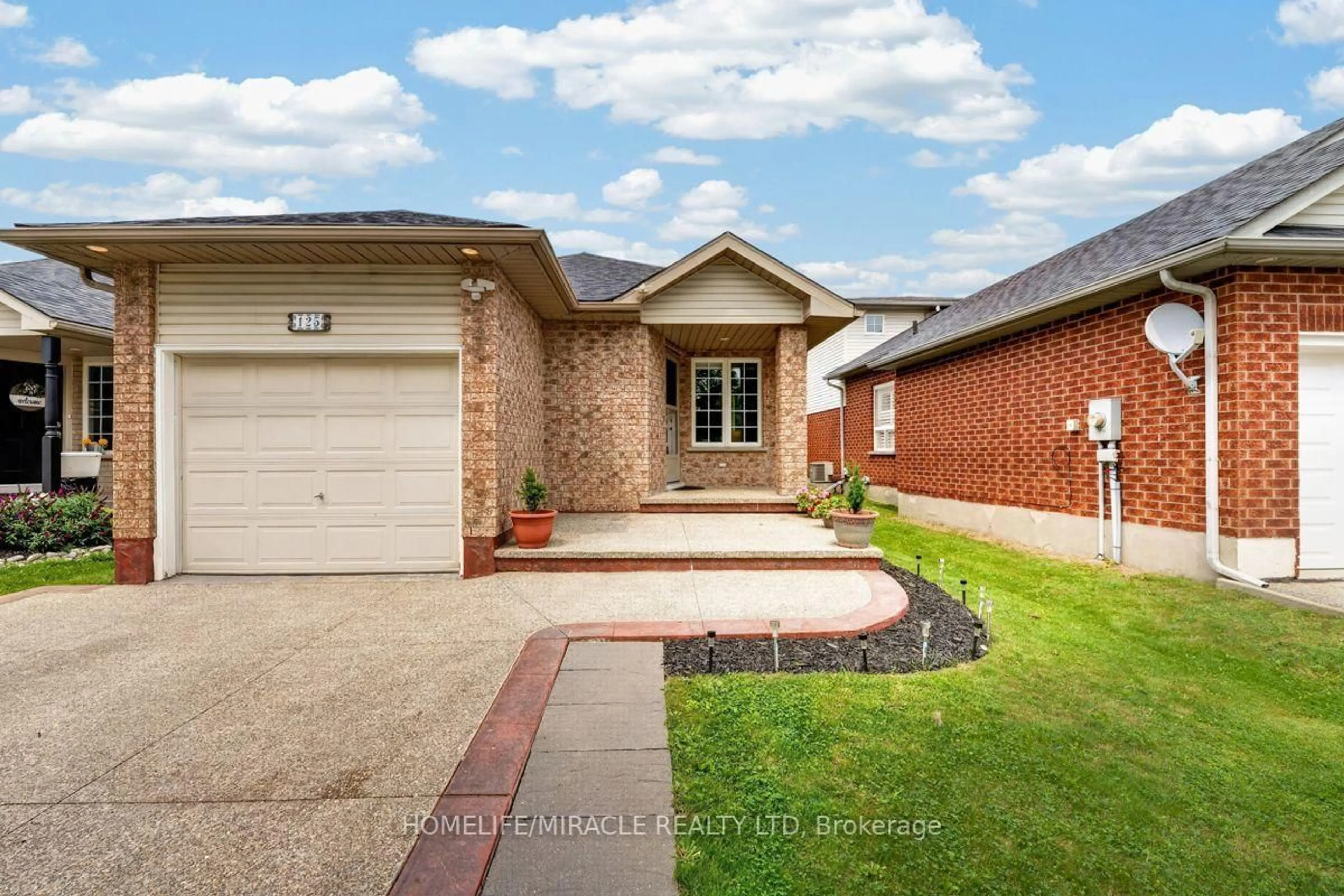 Home with brick exterior material, street for 125 Hawkins Dr, Cambridge Ontario N1T 1Z8
