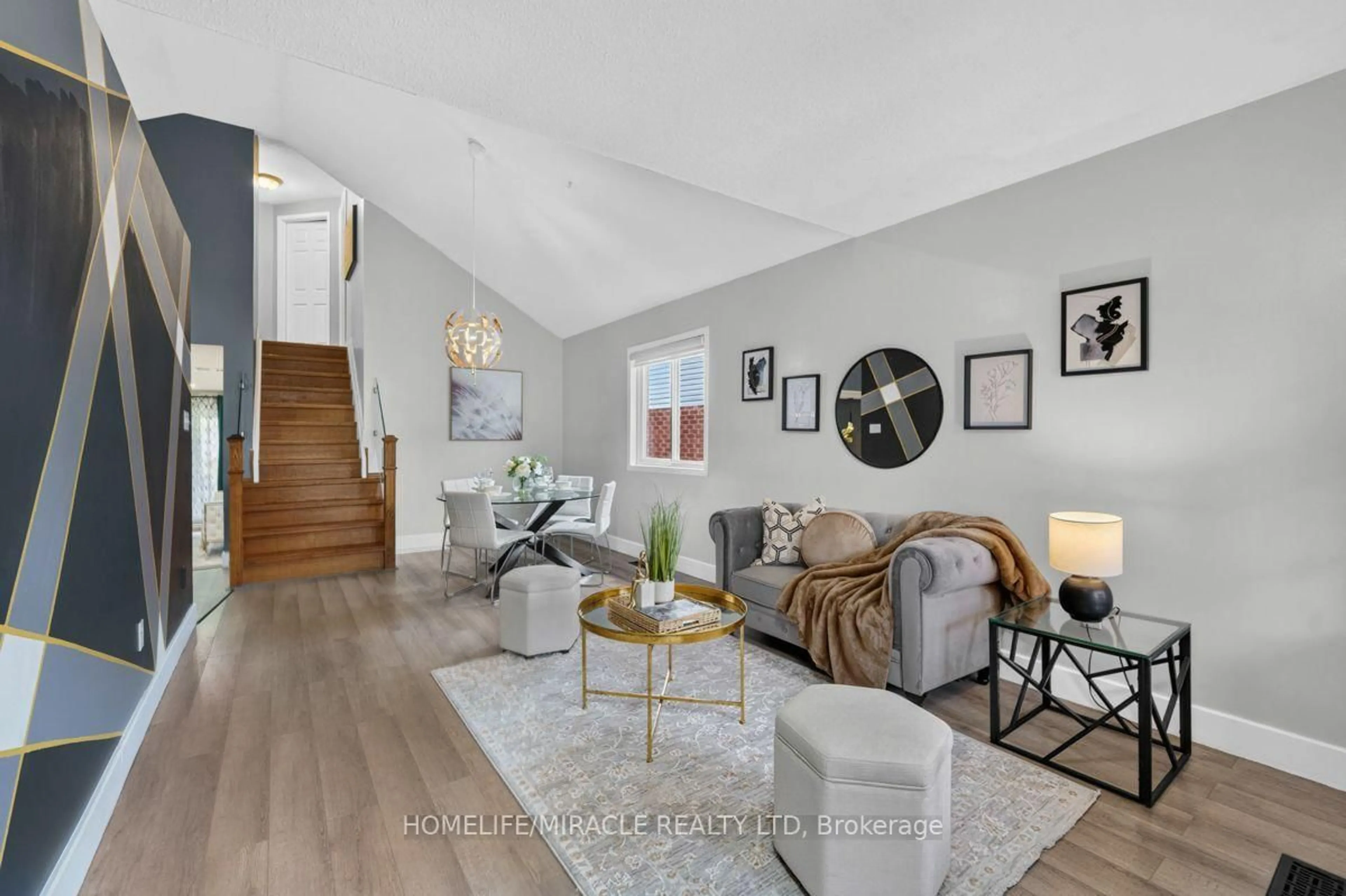 Living room with furniture, unknown for 125 Hawkins Dr, Cambridge Ontario N1T 1Z8