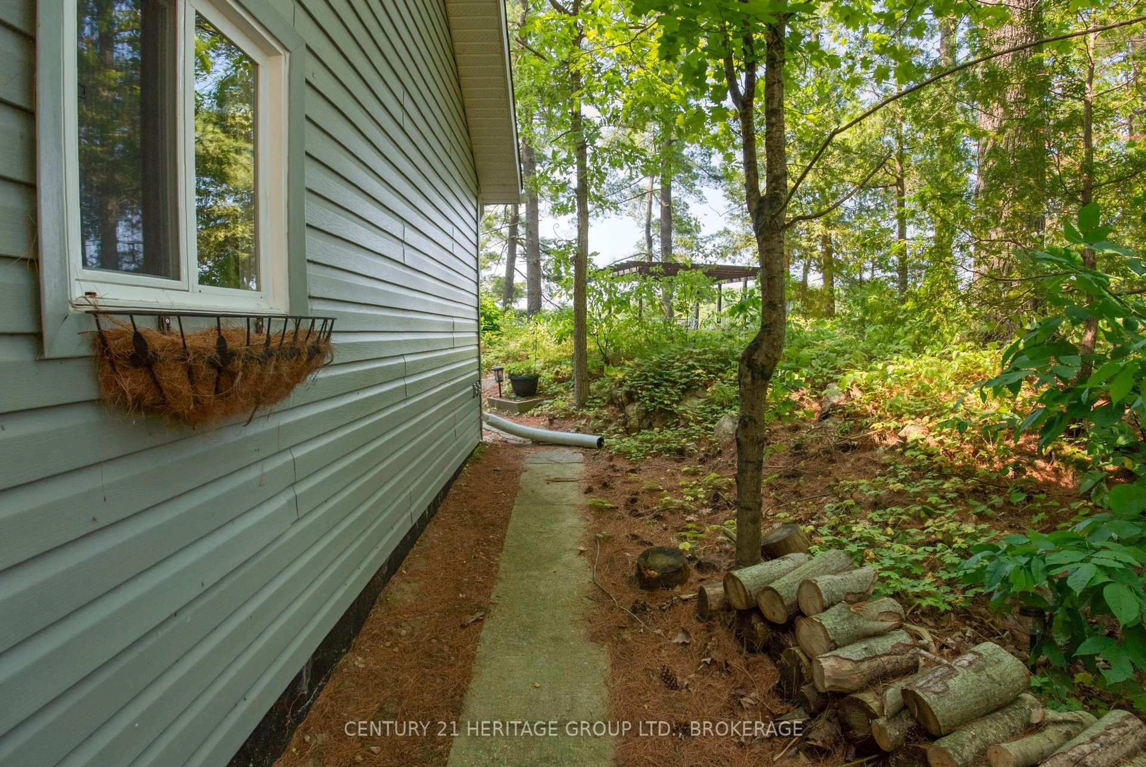 Unknown for 1036A Twin Lake Lane, Sharbot Lake Ontario K0H 2P0