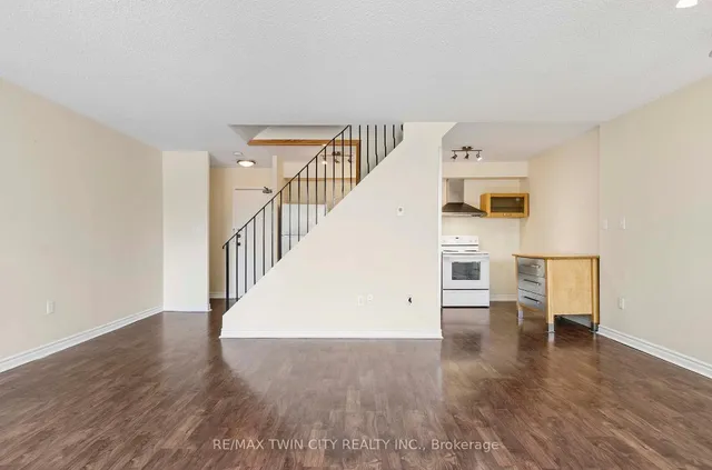 36 Hayhurst Rd #301, Brantford 3