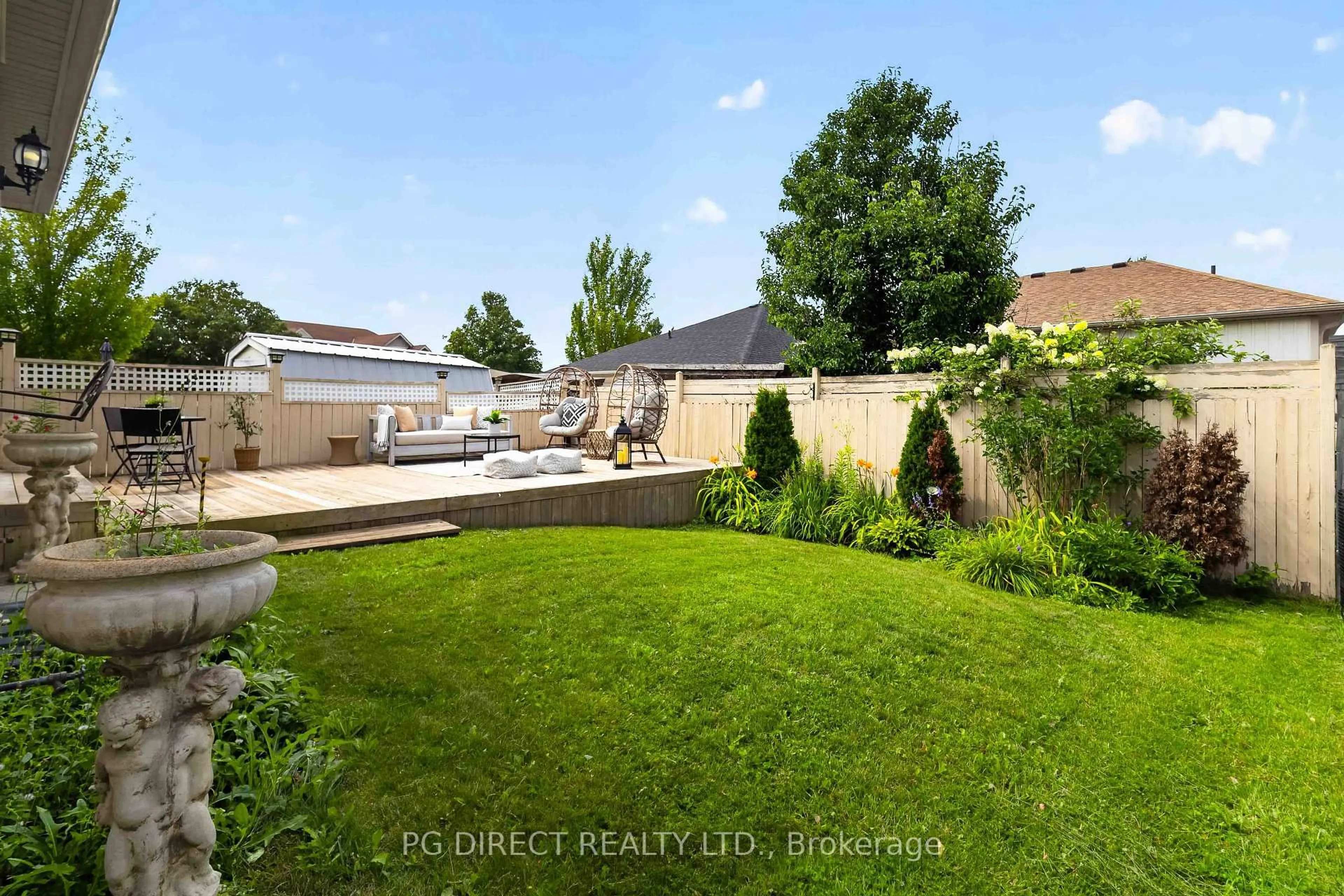Patio, street for 81 Thrushwood Tr, Kawartha Lakes Ontario K9V 0B2