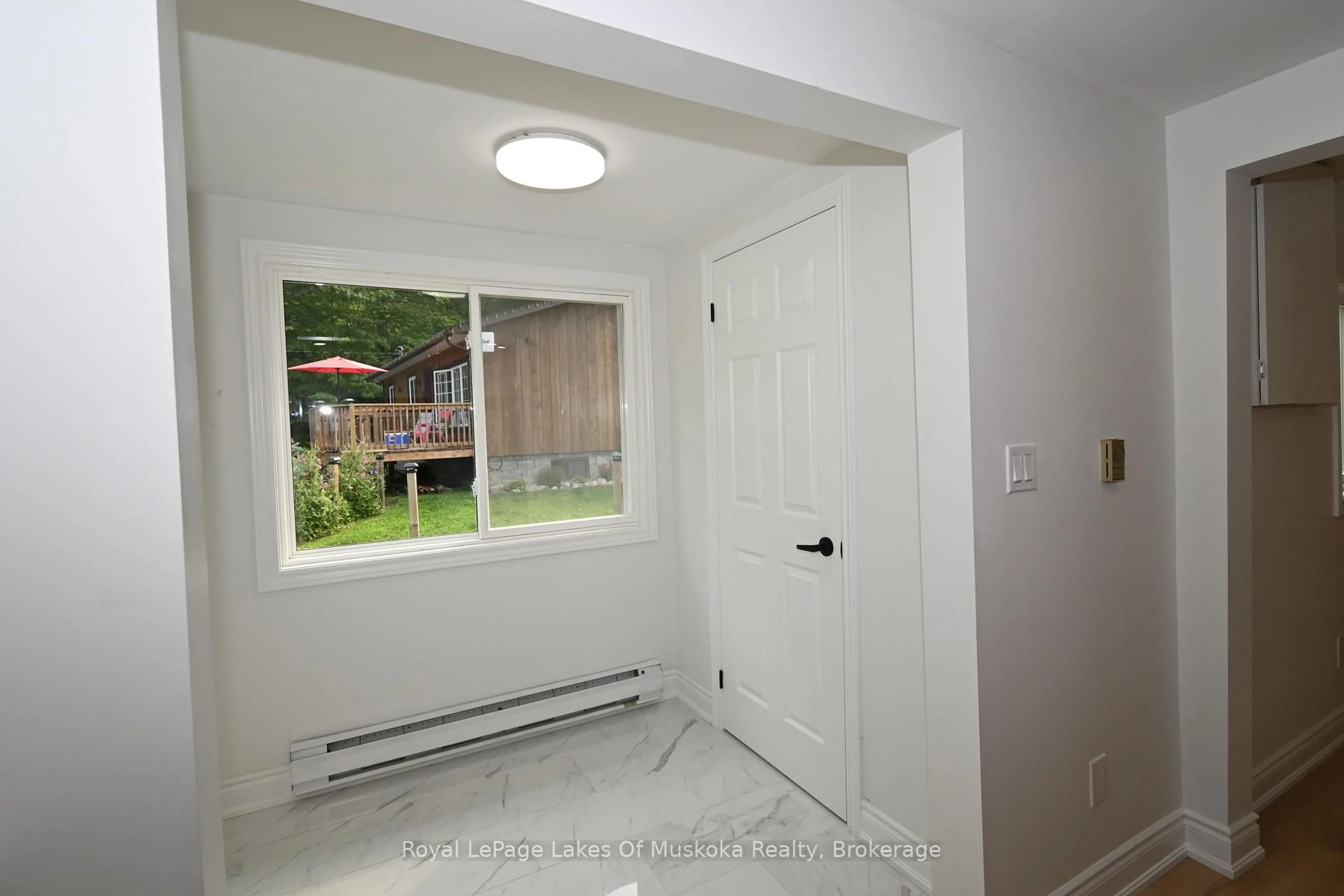 Indoor entryway for 7826 Lake Joseph Rd #Unit 2, Muskoka Lakes Ontario P0C 1H0