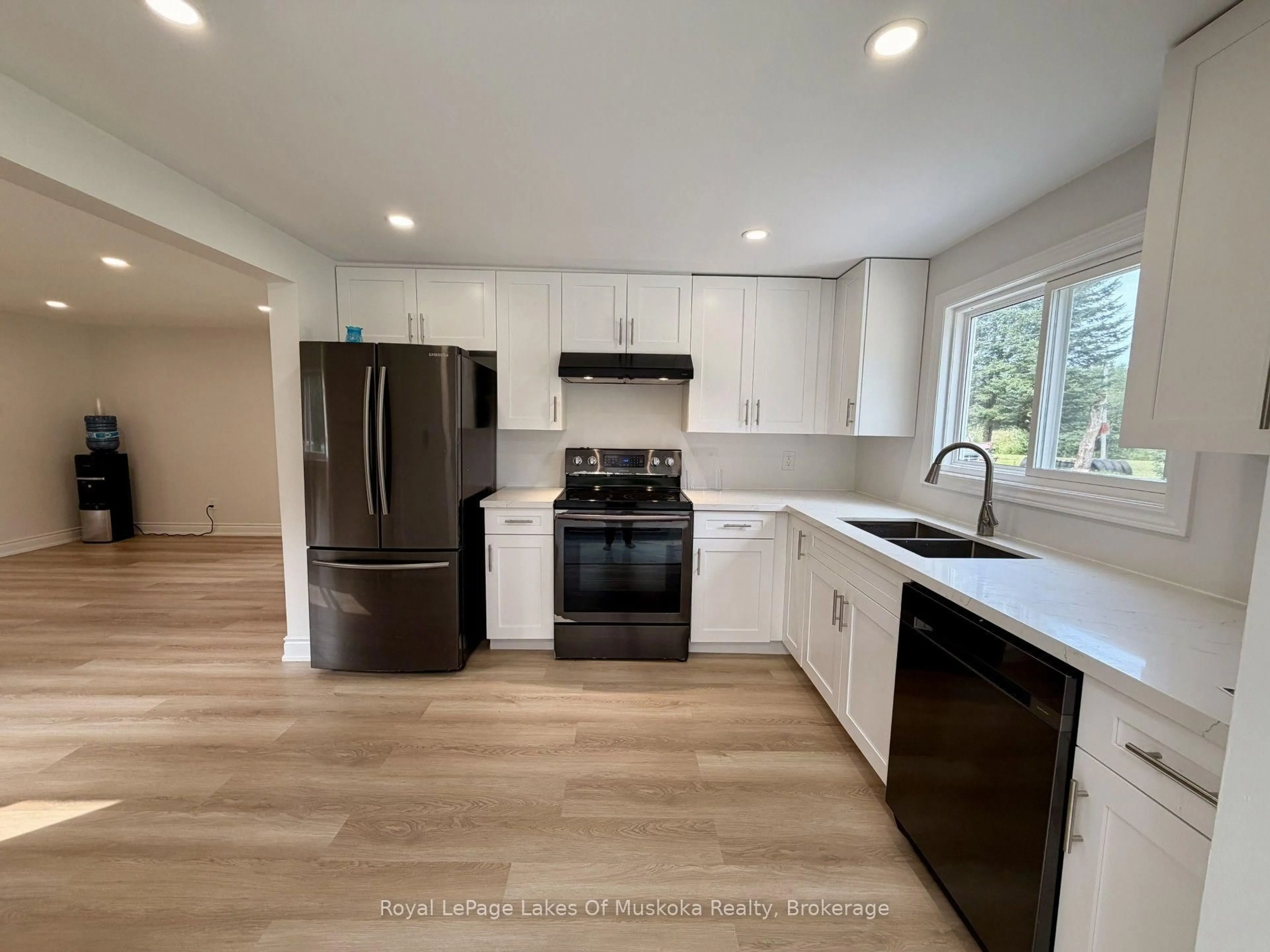 Open concept kitchen, unknown for 7826 Lake Joseph Rd #Unit 2, Muskoka Lakes Ontario P0C 1H0