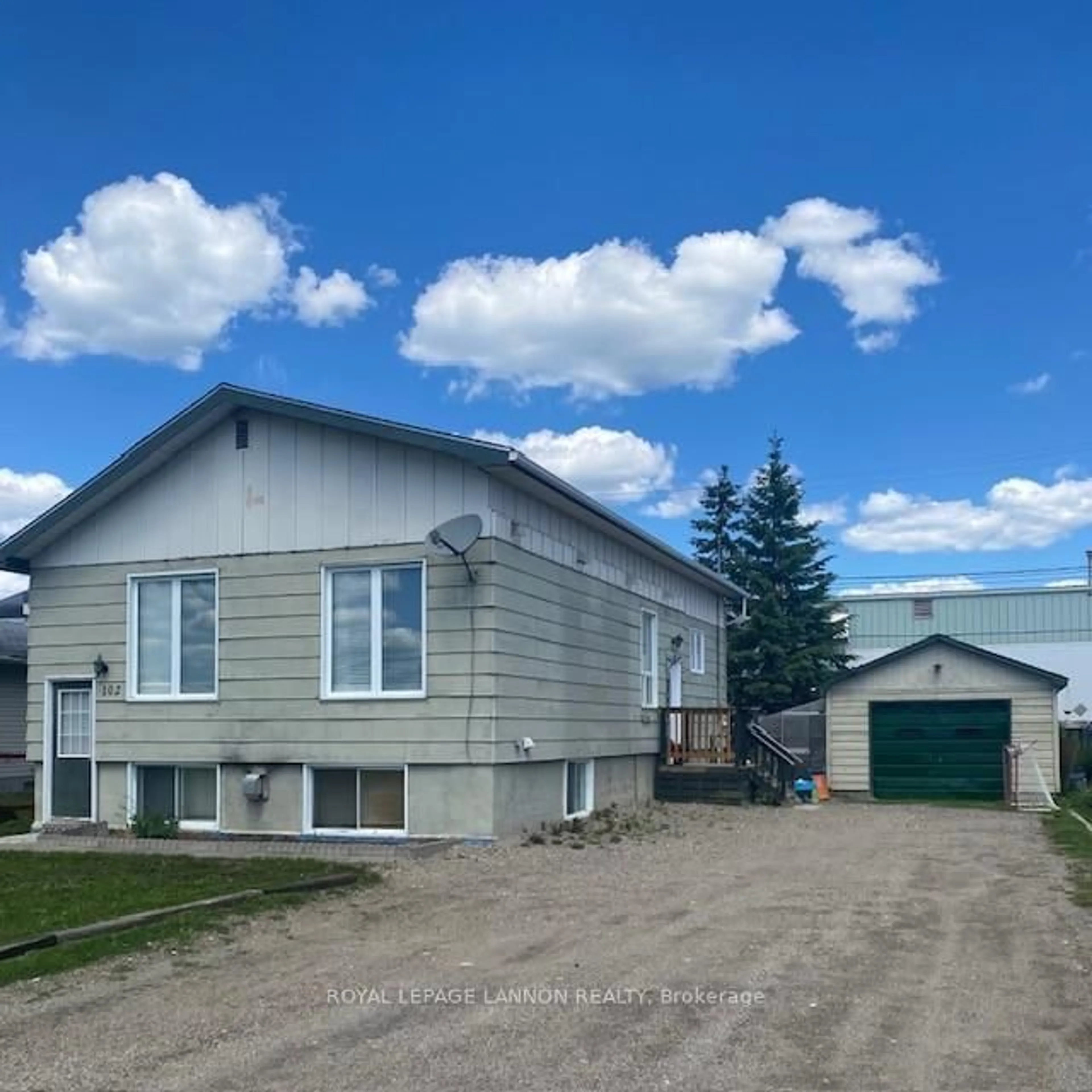 A pic from outside/outdoor area/front of a property/back of a property/a pic from drone, building for 102 Nishnabe Miikena Rd, Greenstone Ontario P0T 2A0