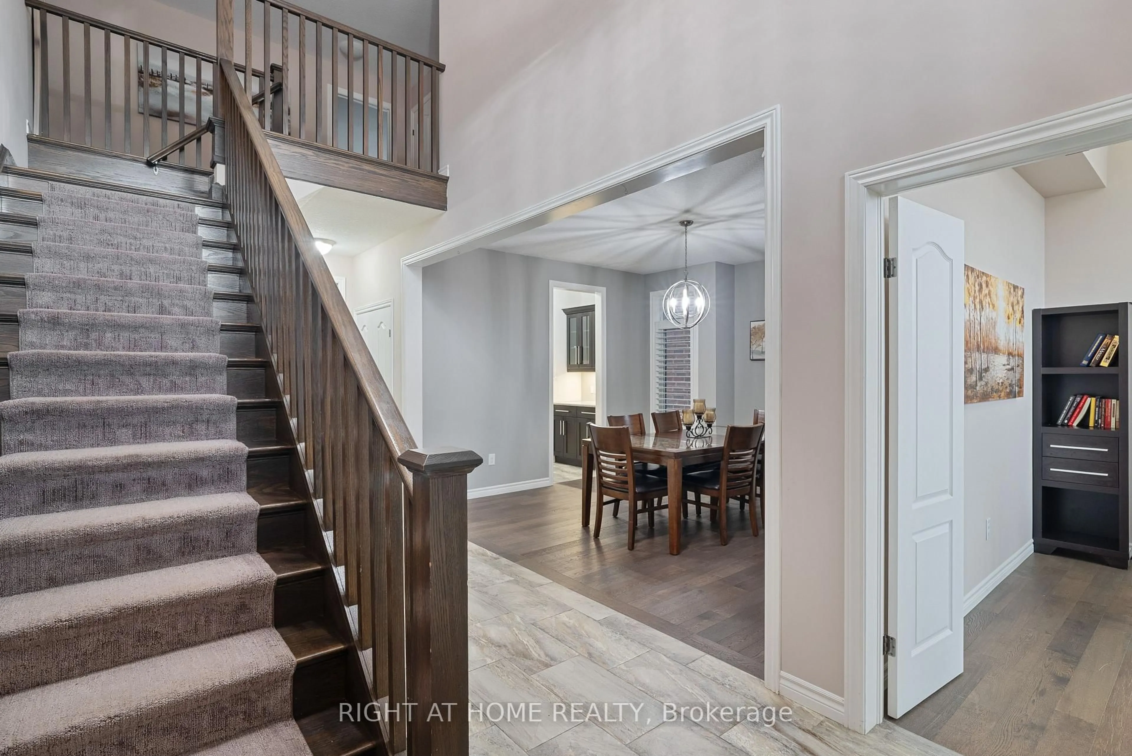 Unknown for 624 Superior Dr, London North Ontario N5X 0M2