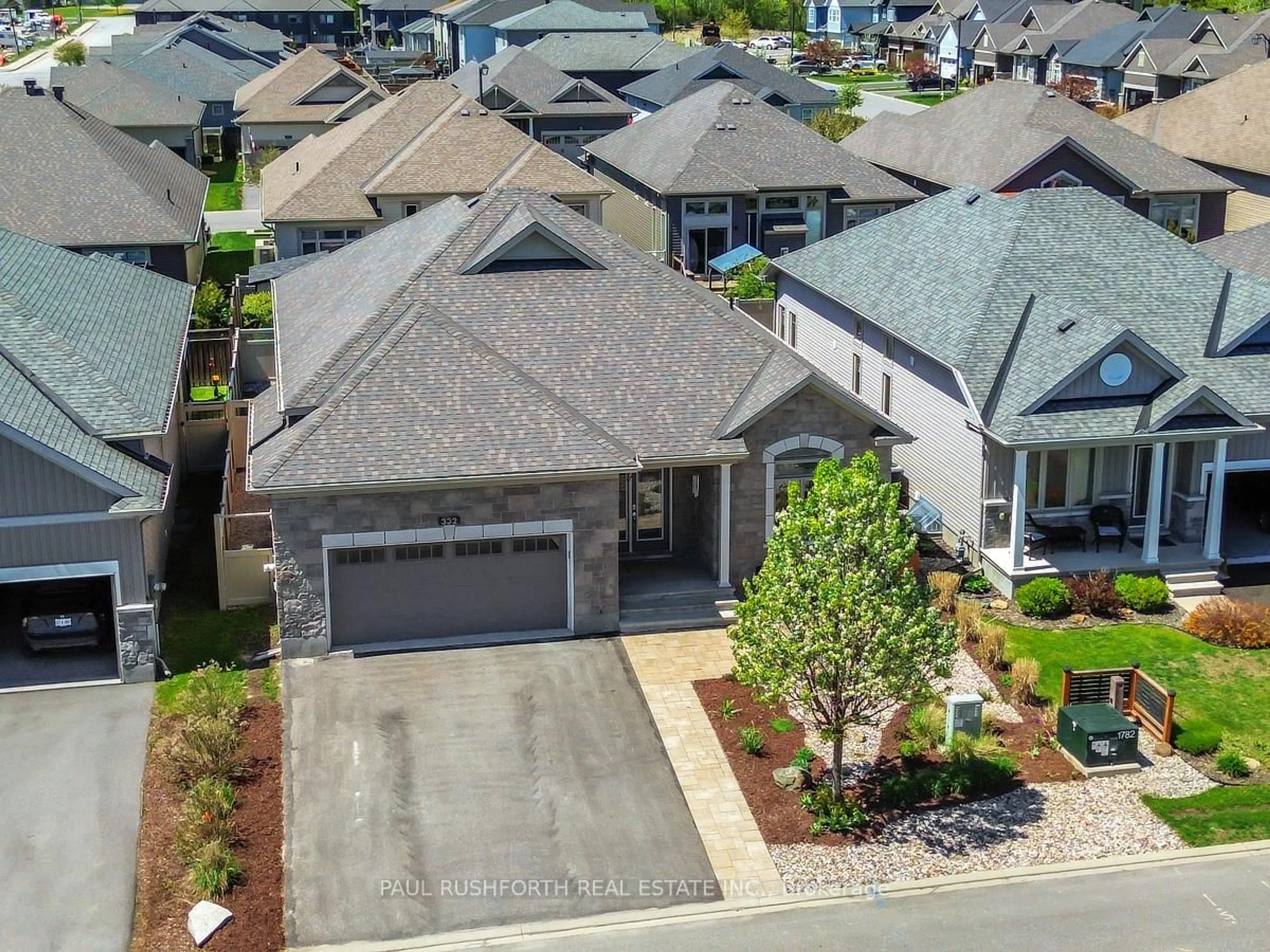 A pic from outside/outdoor area/front of a property/back of a property/a pic from drone, street for 332 De L'etang St, Clarence-Rockland Ontario K4K 0K2