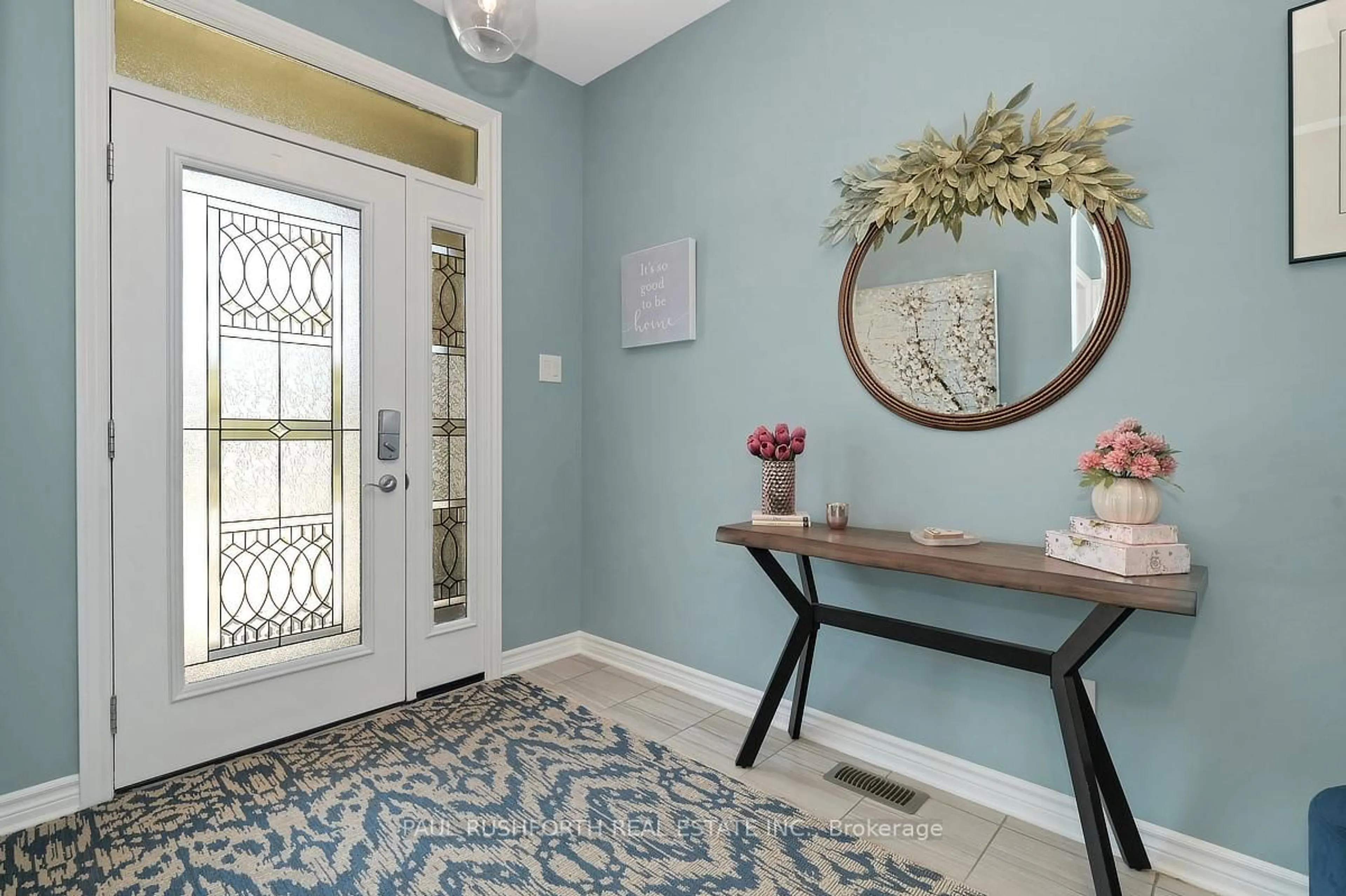 Indoor entryway for 332 De L'etang St, Clarence-Rockland Ontario K4K 0K2