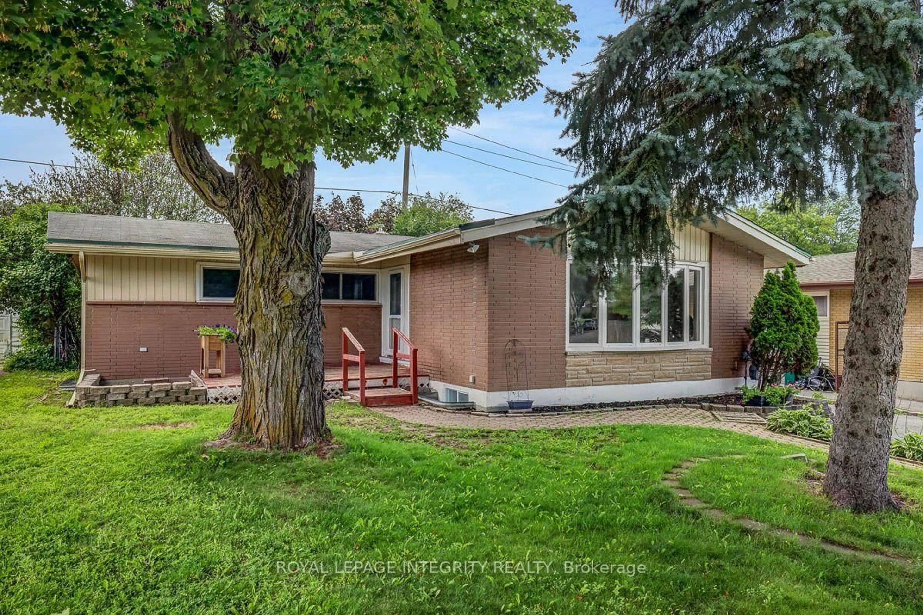 Home with brick exterior material, street for 1370 Highgate Rd, Ottawa Ontario K2C 2Y6