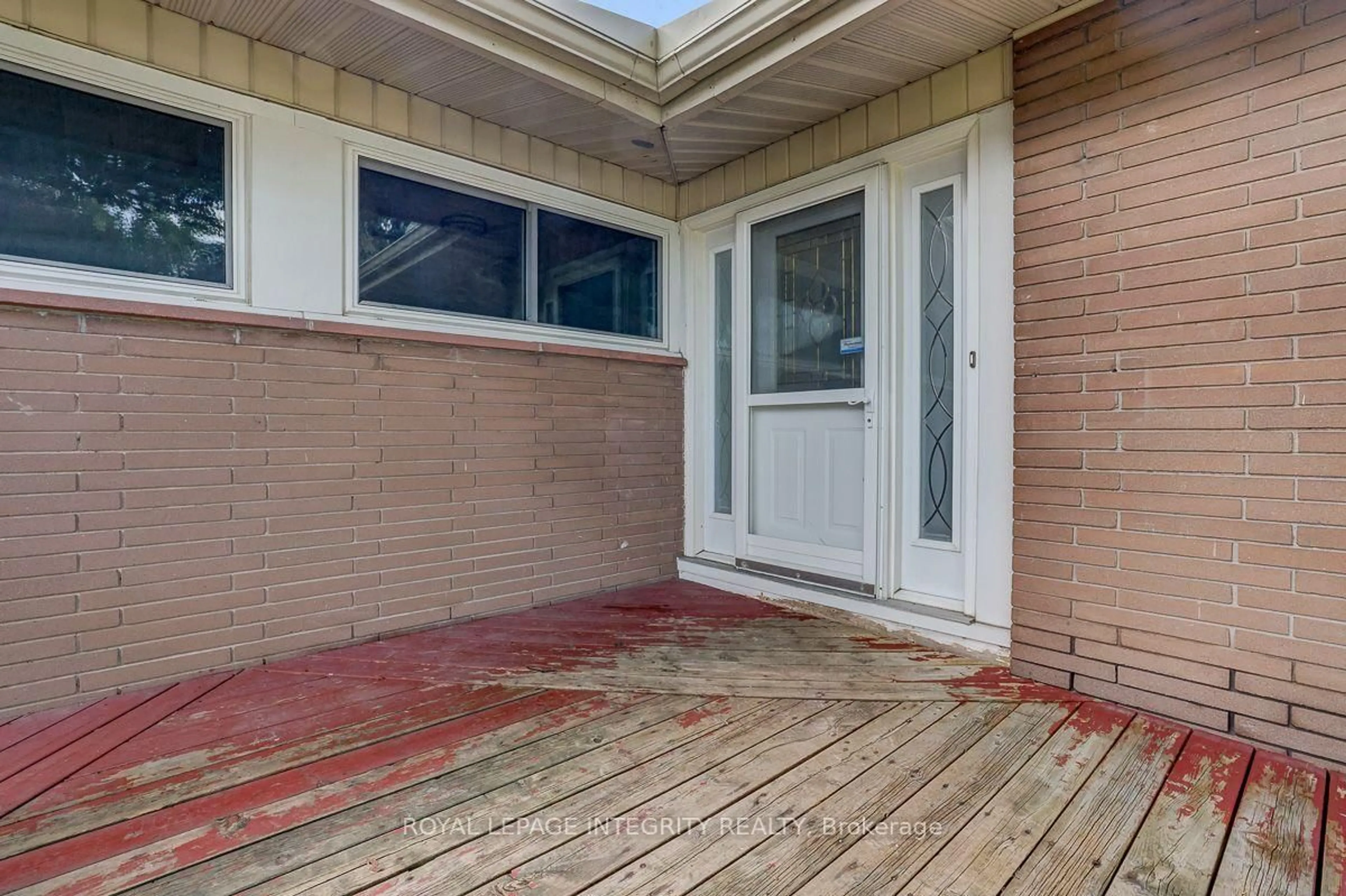 Unknown for 1370 Highgate Rd, Ottawa Ontario K2C 2Y6