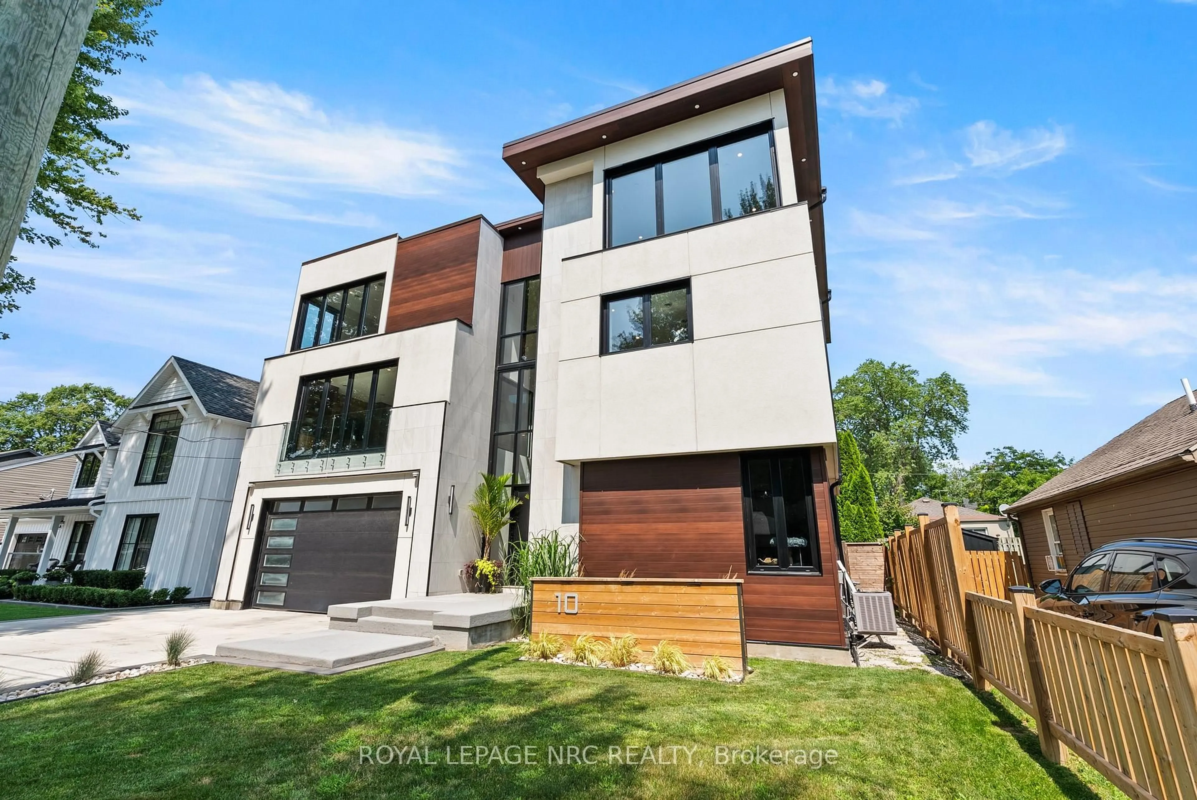 Home with brick exterior material, street for 10 Pawling St, St. Catharines Ontario L2N 5M2