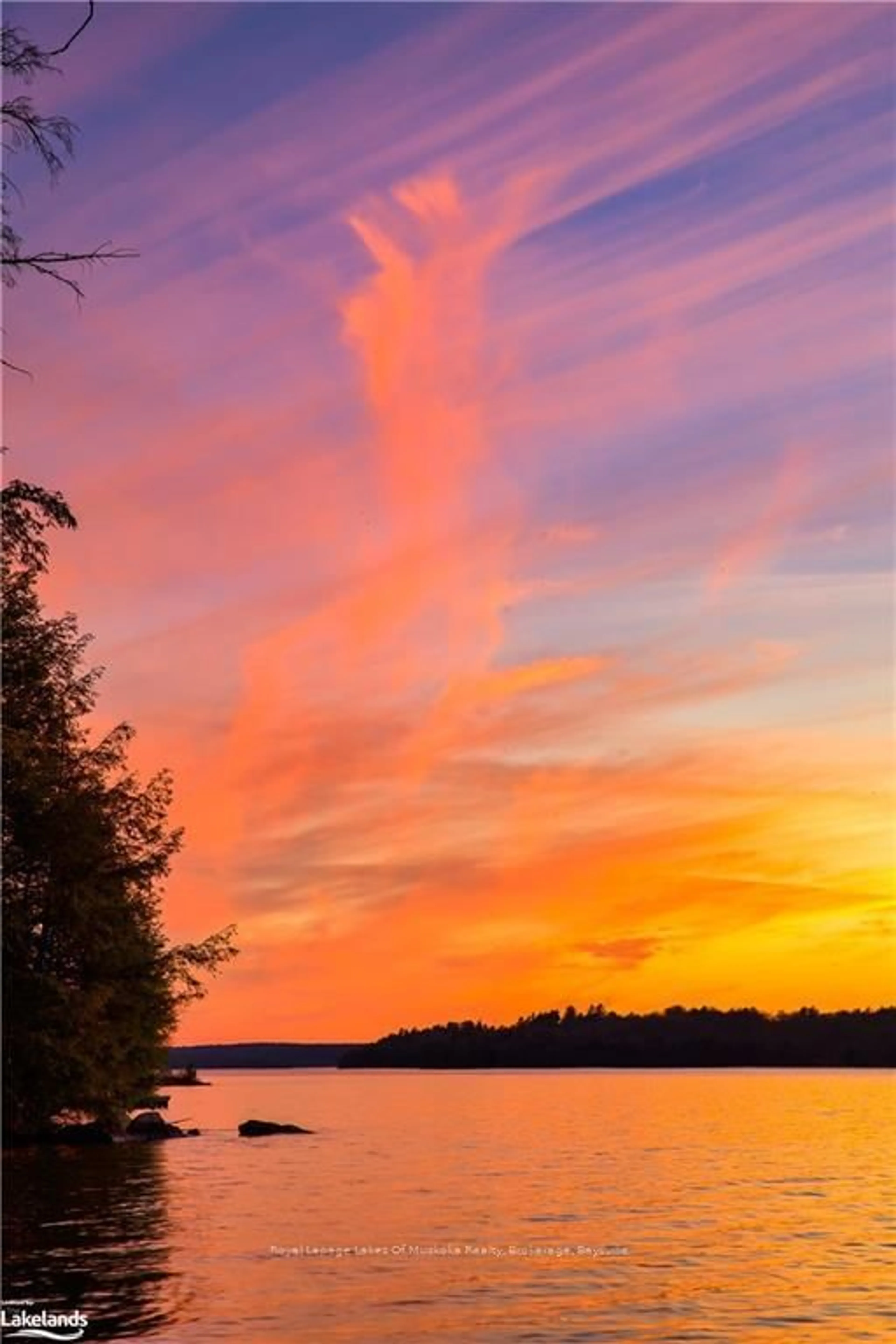 Blurry image for 1378 OLD HIGHWAY 117 Rd, Lake of Bays Ontario P0B 1A0