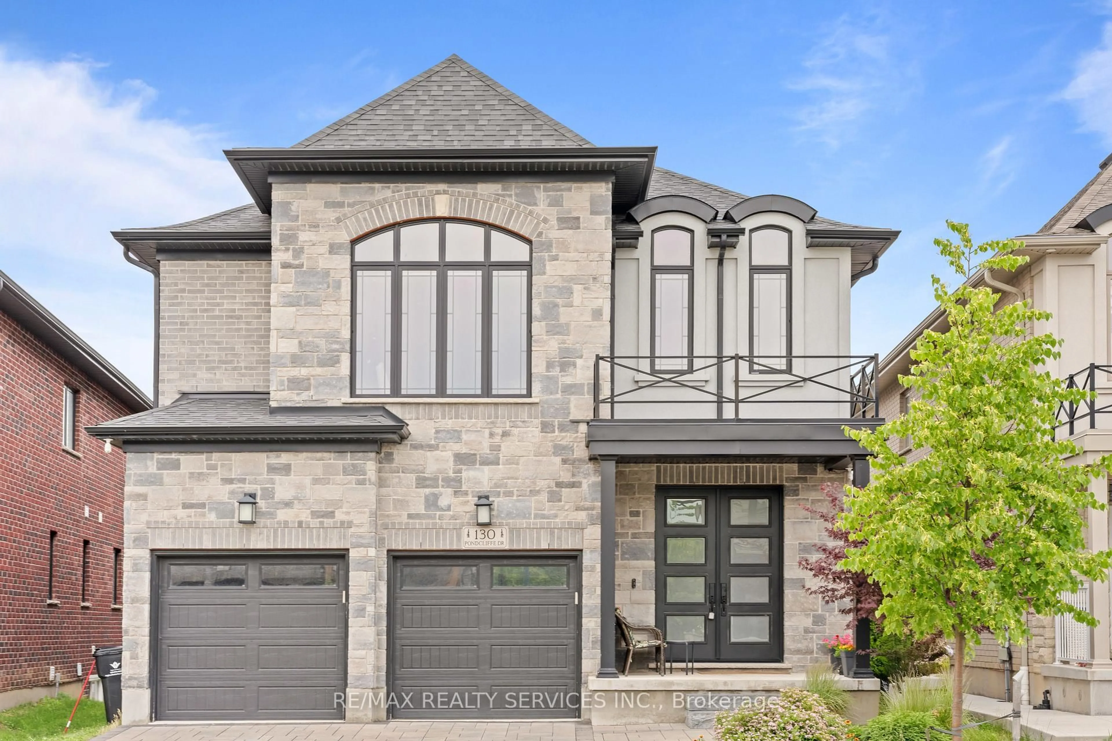 Home with brick exterior material, street for 130 Pondcliffe Dr, Kitchener Ontario N2R 0M4