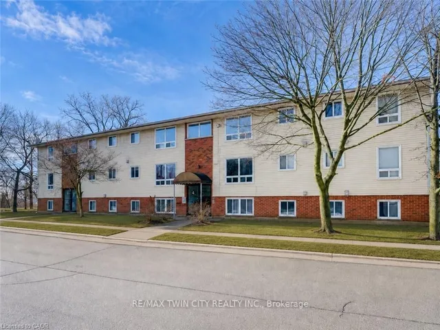 119 CEDAR St #15, Kitchener 2