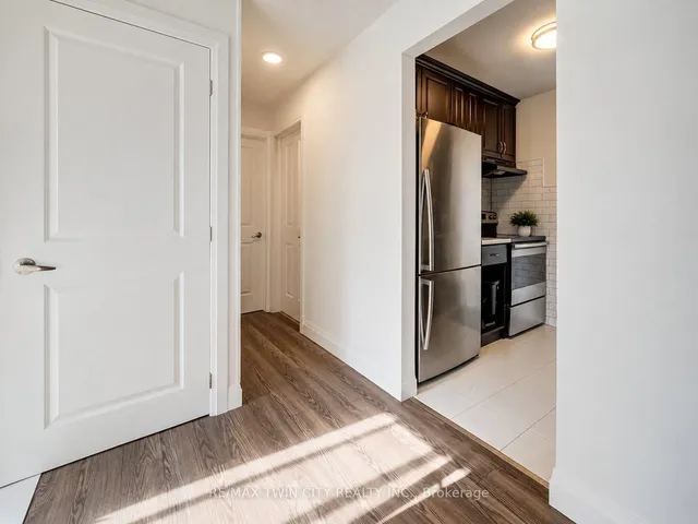 119 CEDAR St #15, Kitchener 5