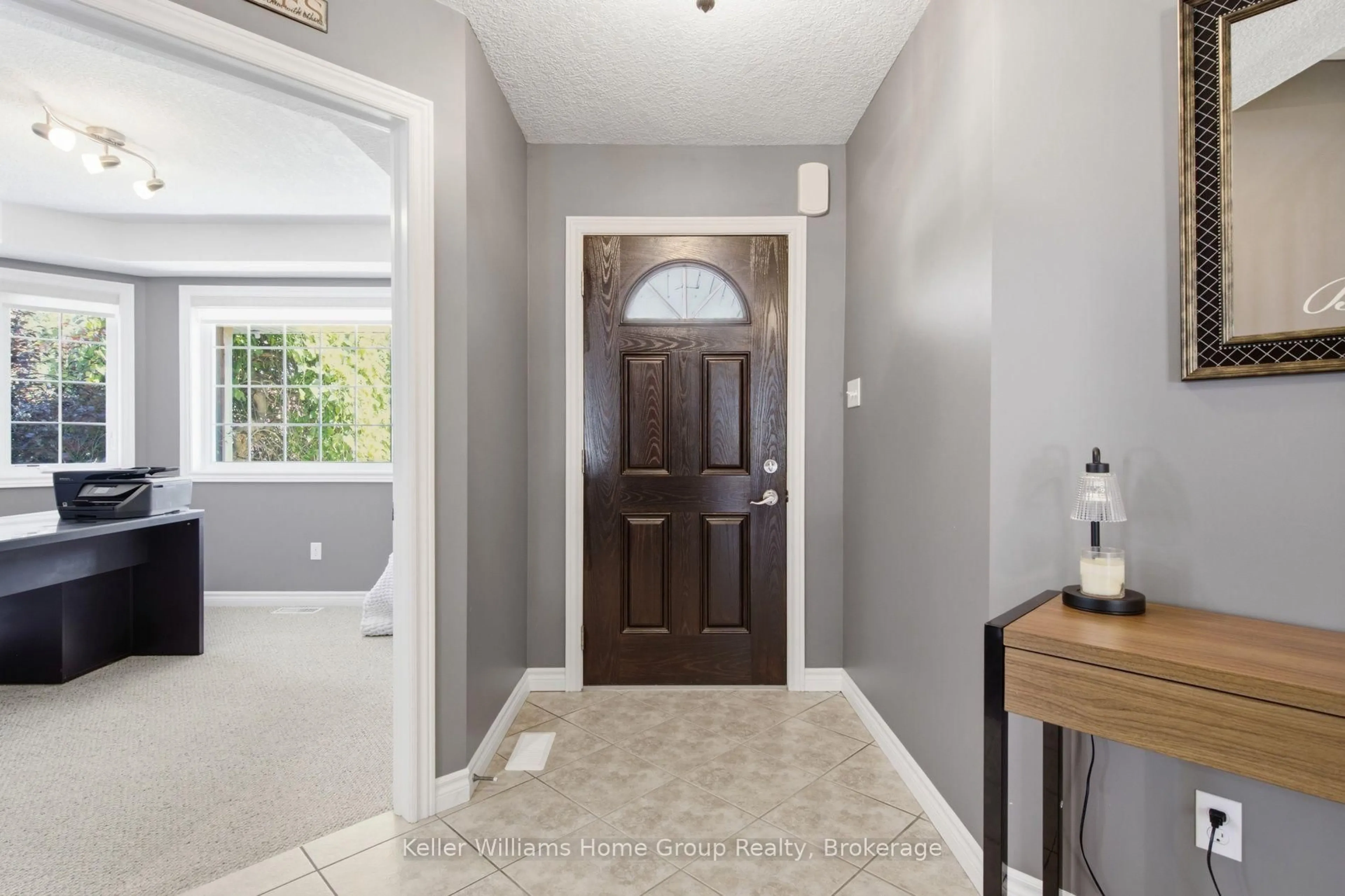 Indoor entryway for 30 Inett Way, Centre Wellington Ontario N1M 0A6