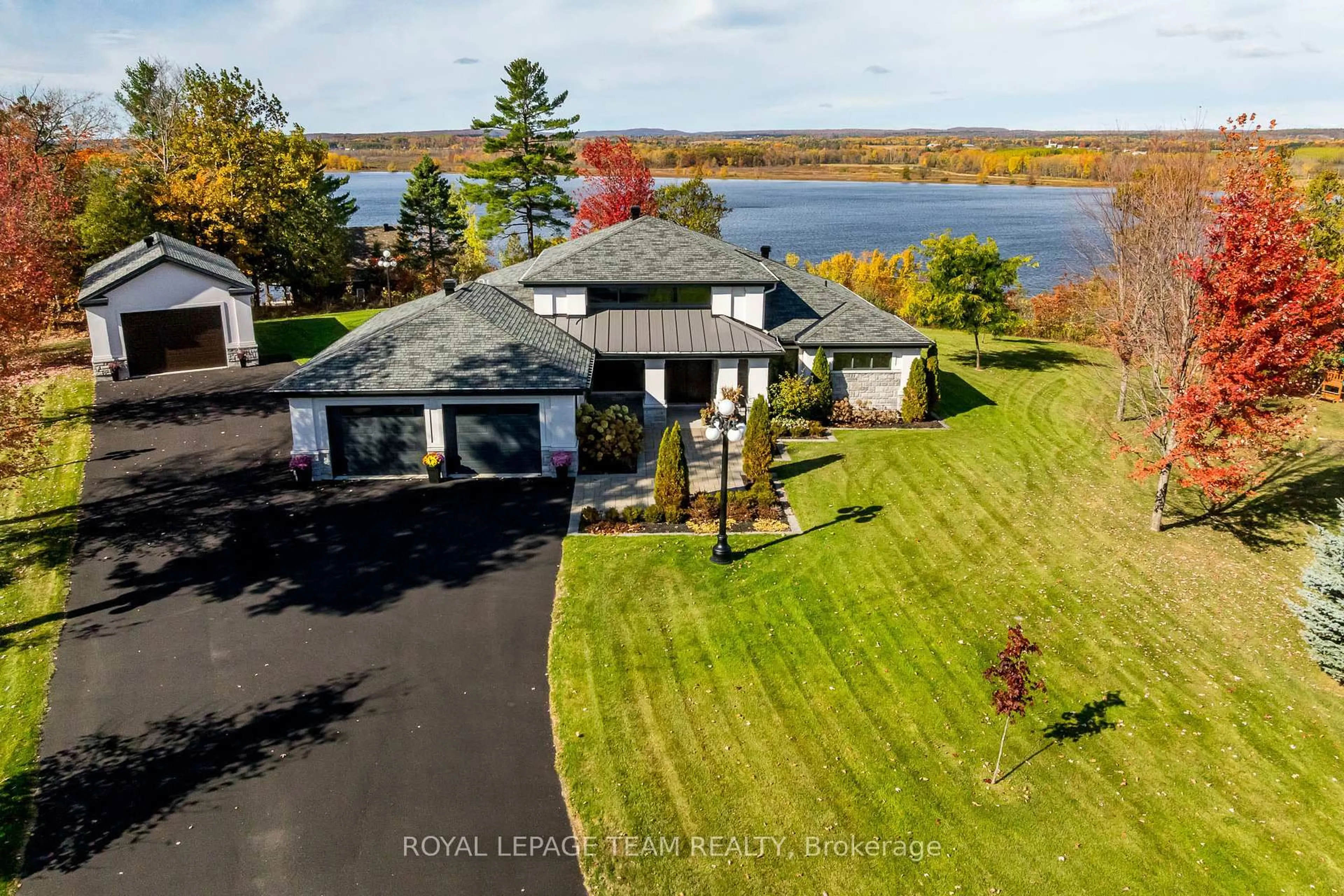 A pic from outside/outdoor area/front of a property/back of a property/a pic from drone, water/lake/river/ocean view for 153 Adrien St, Clarence-Rockland Ontario K4K 1K7