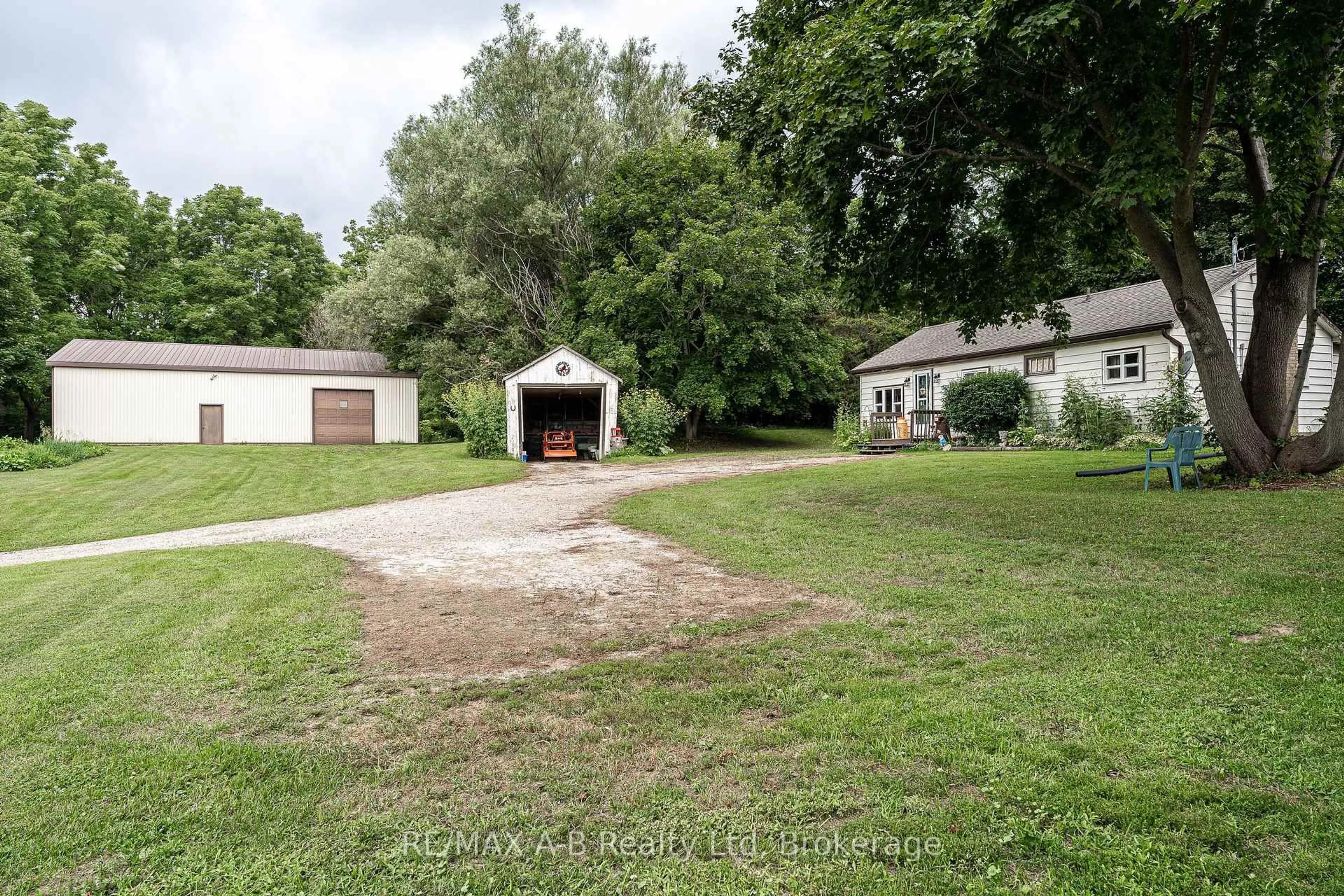 A pic from outside/outdoor area/front of a property/back of a property/a pic from drone, street for 376553 Line 37, Zorra Ontario N0J 1J0