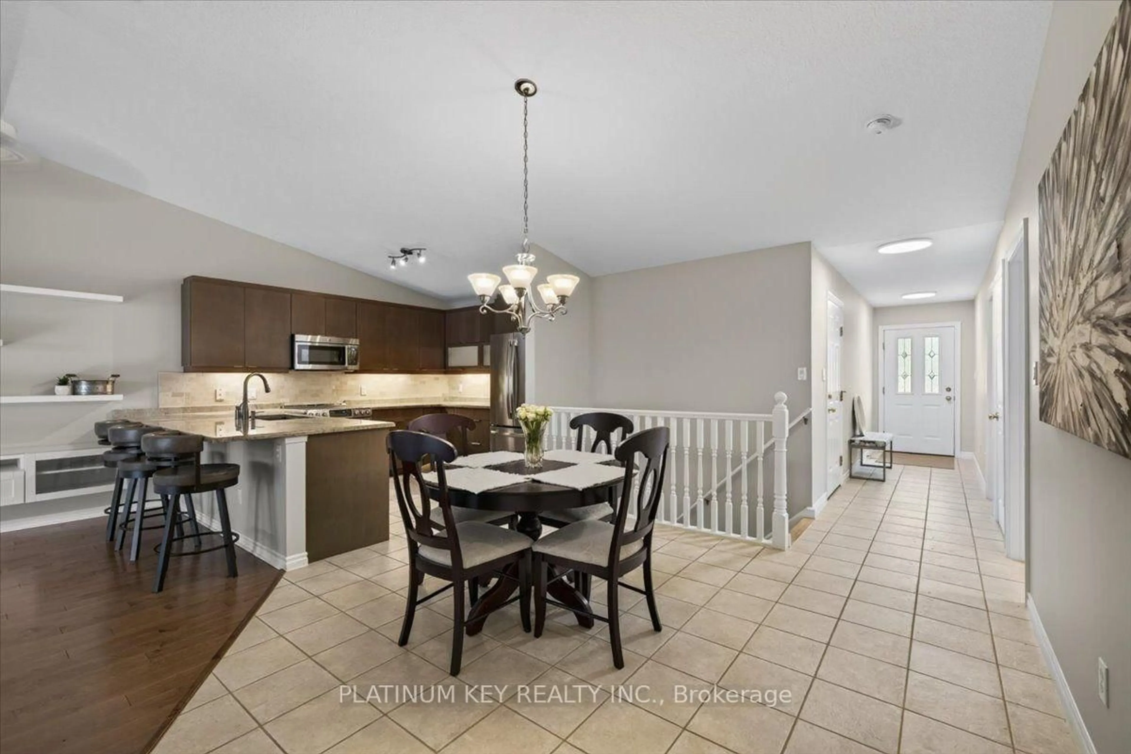 Open concept kitchen, ceramic/tile floor for 43 Capulet Walk #9, London North Ontario N6H 5V4