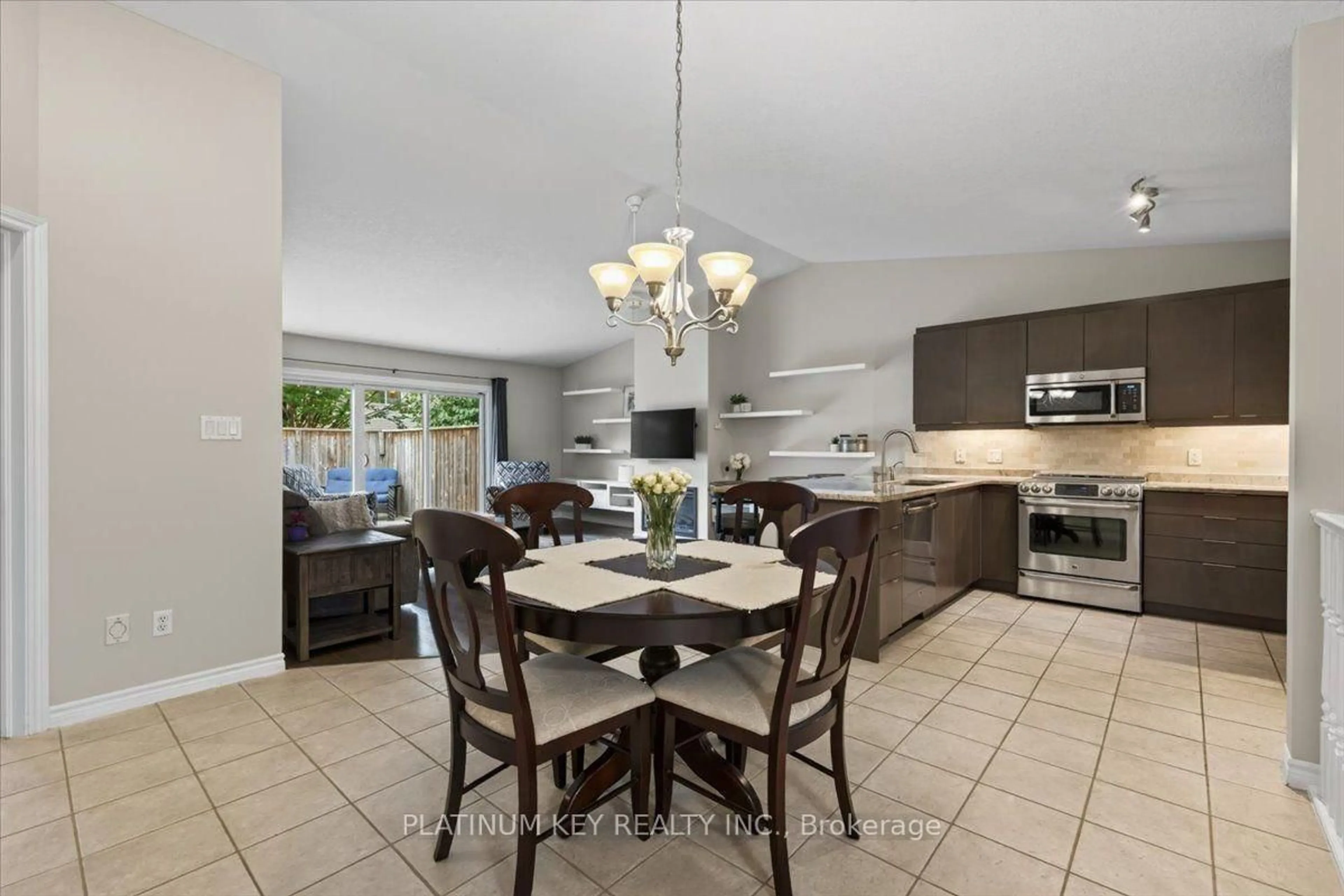 Open concept kitchen, ceramic/tile floor for 43 Capulet Walk #9, London North Ontario N6H 5V4